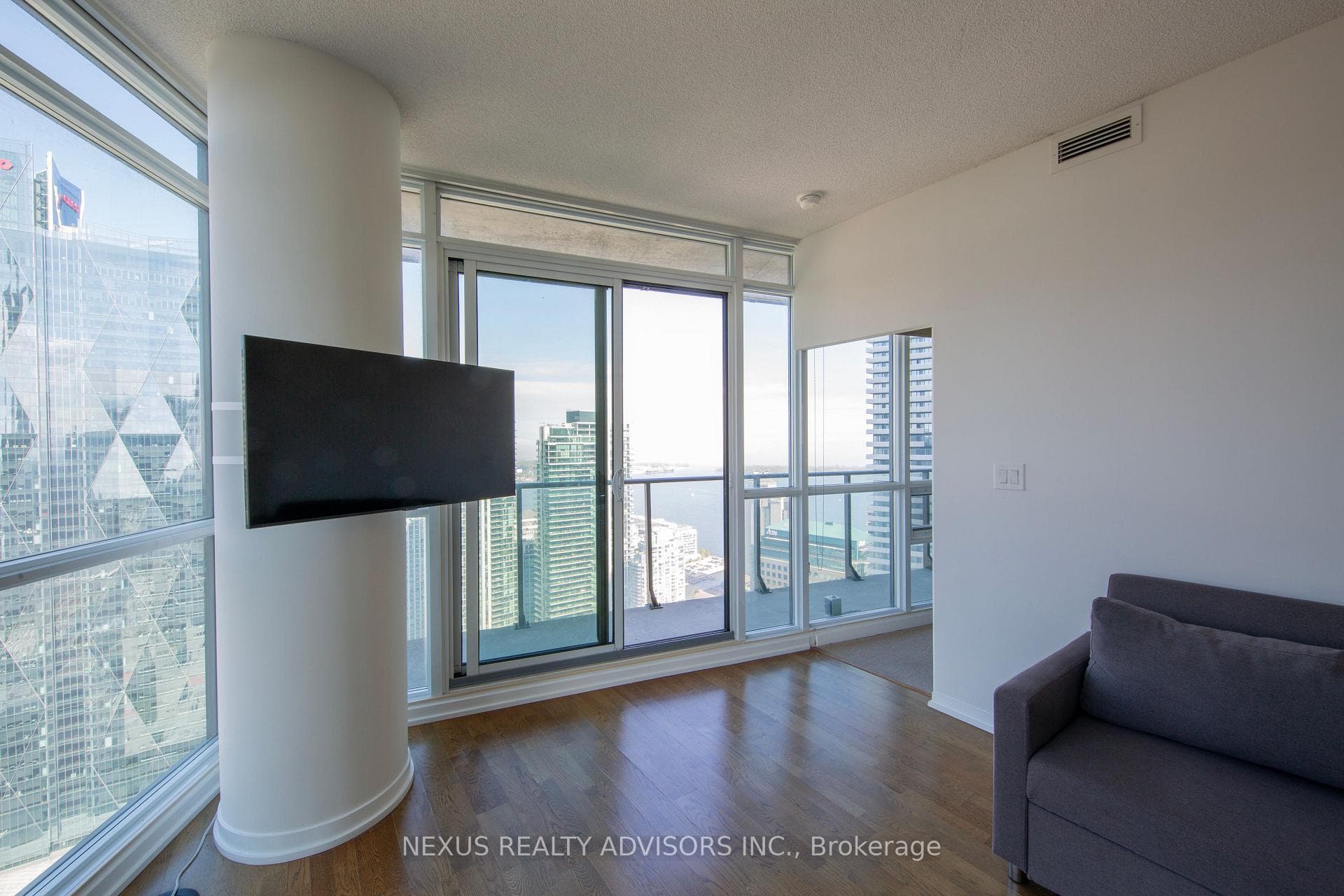 65 Bremner Boulevard Unit 4708 photo 30