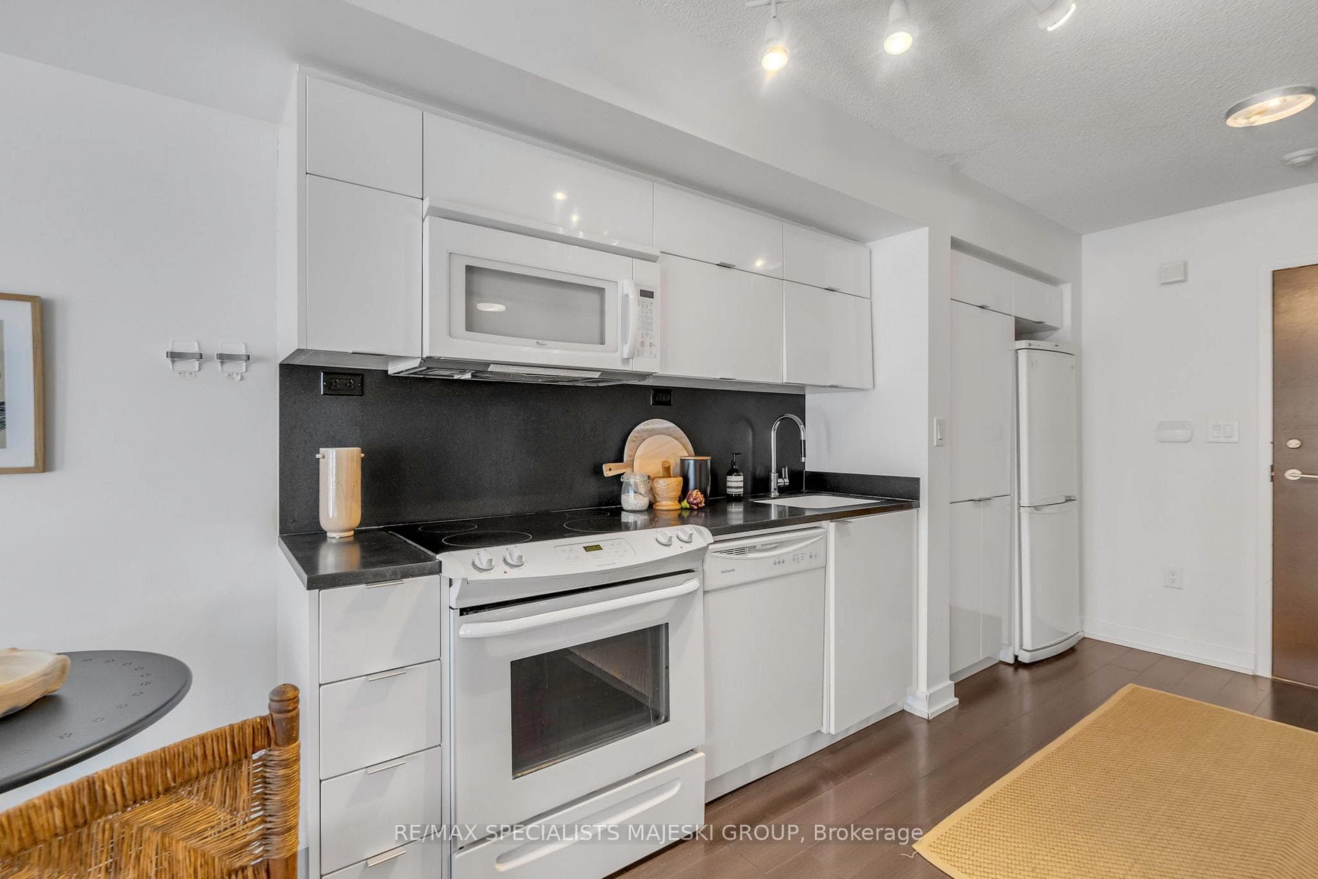 21 Iceboat Terrace Unit 1705 photo 7