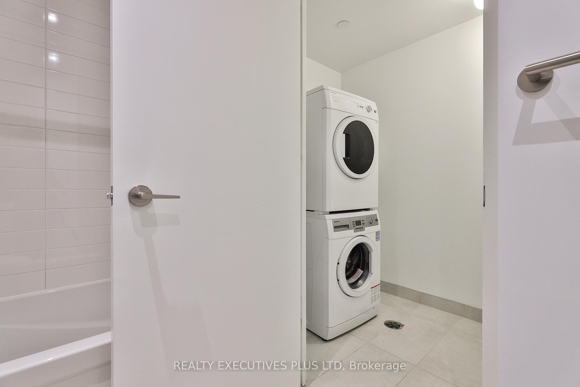 Large Laundry/storage room