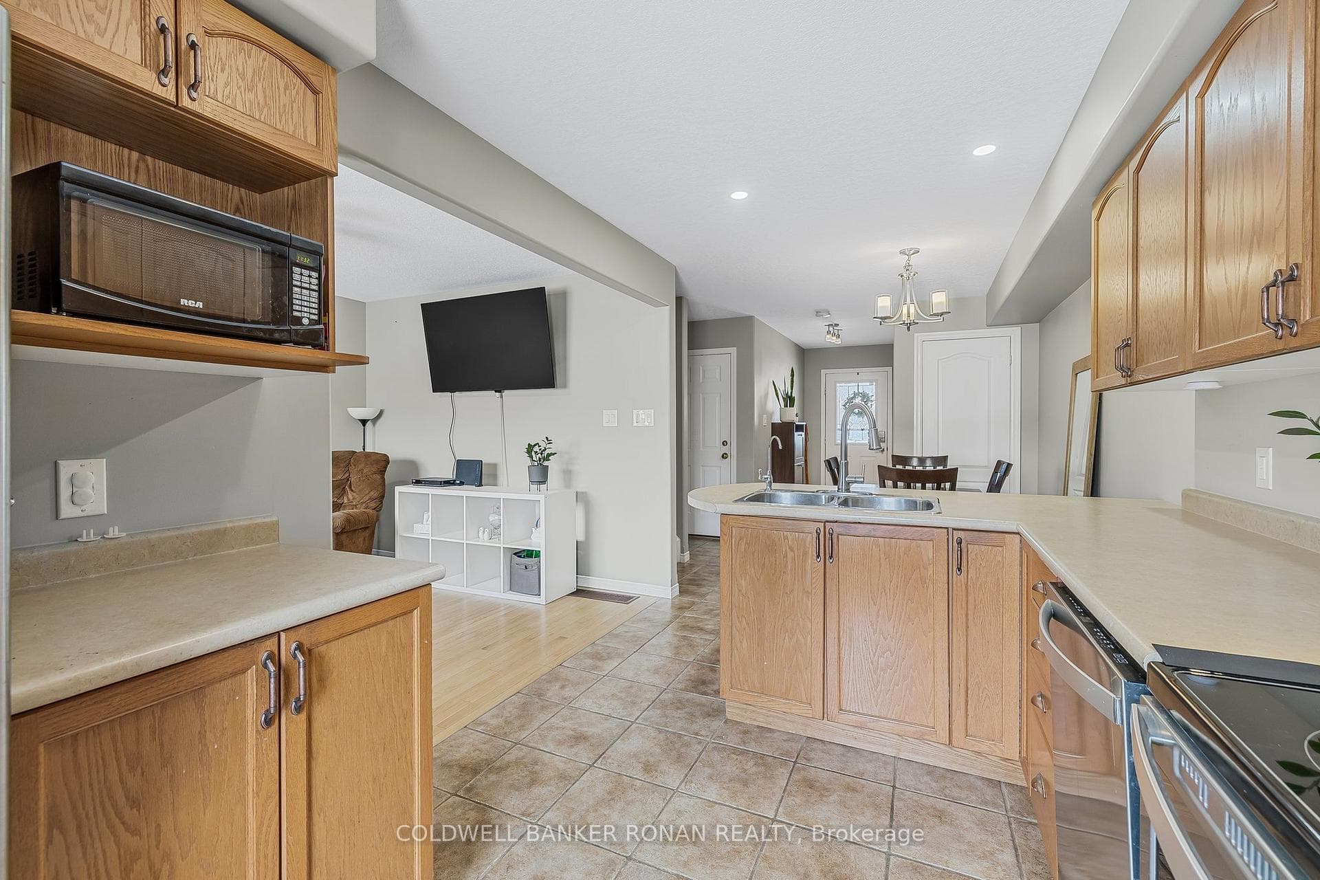 7 Ruthven Crescent photo 12