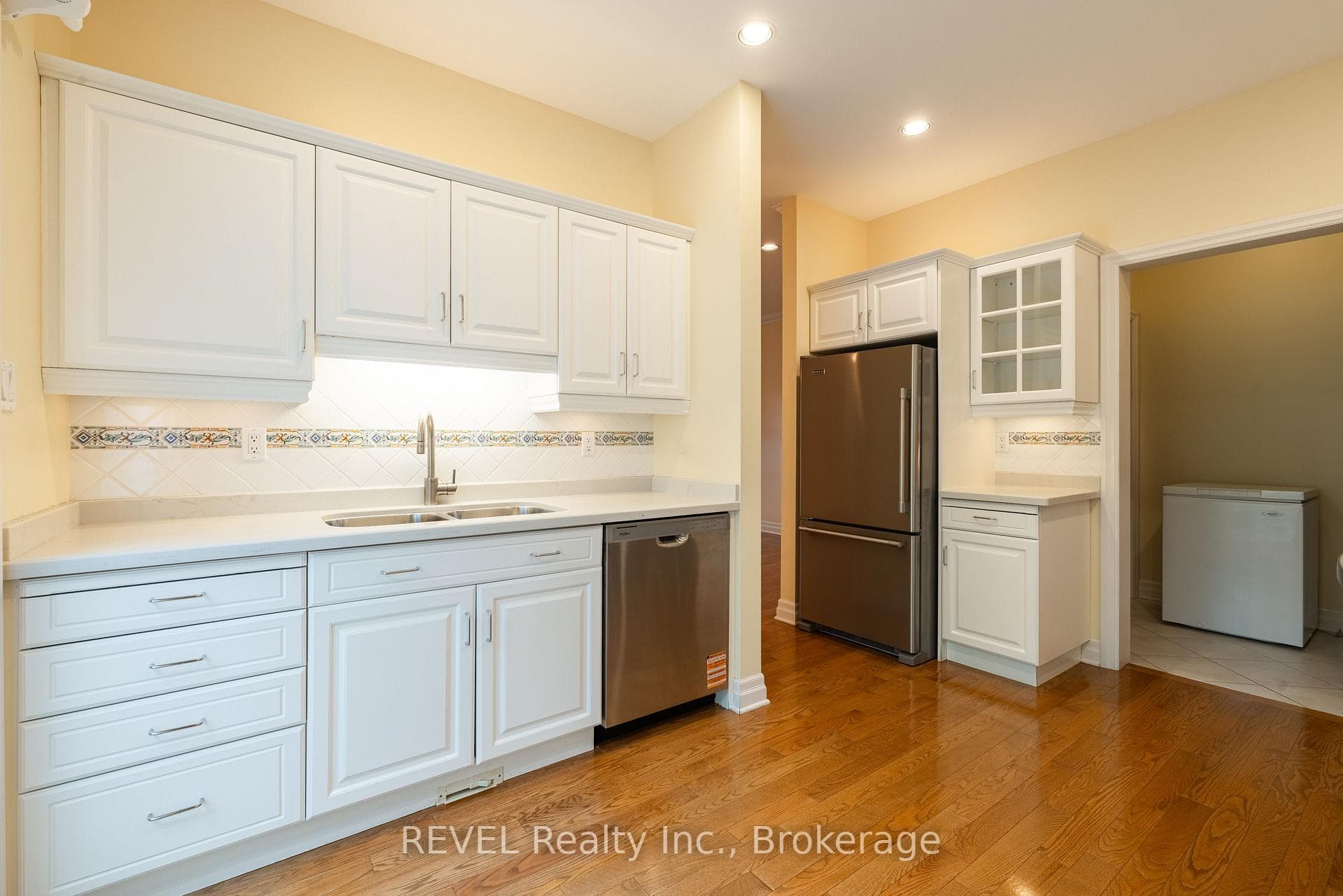 54 Kirkwood Drive photo 16