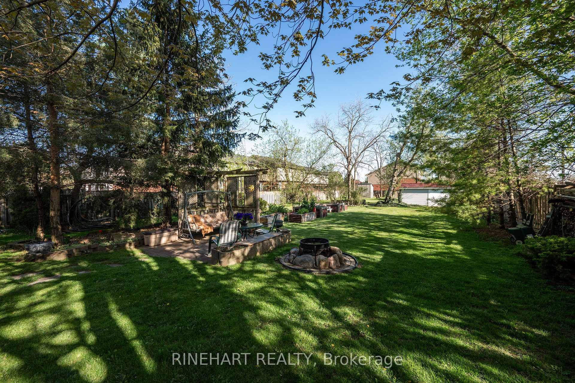 1129 Sunningdale Road photo 33