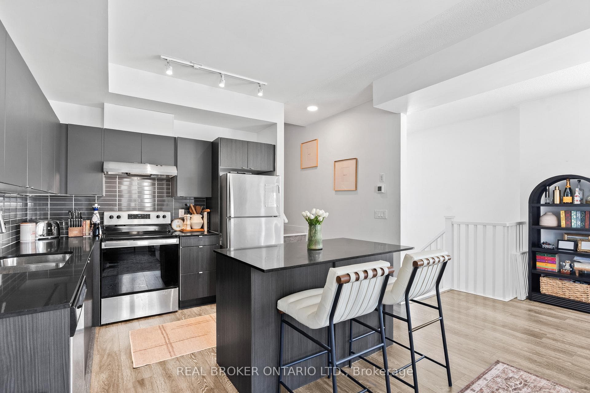 1121 Cooke Boulevard Unit 1 photo 14