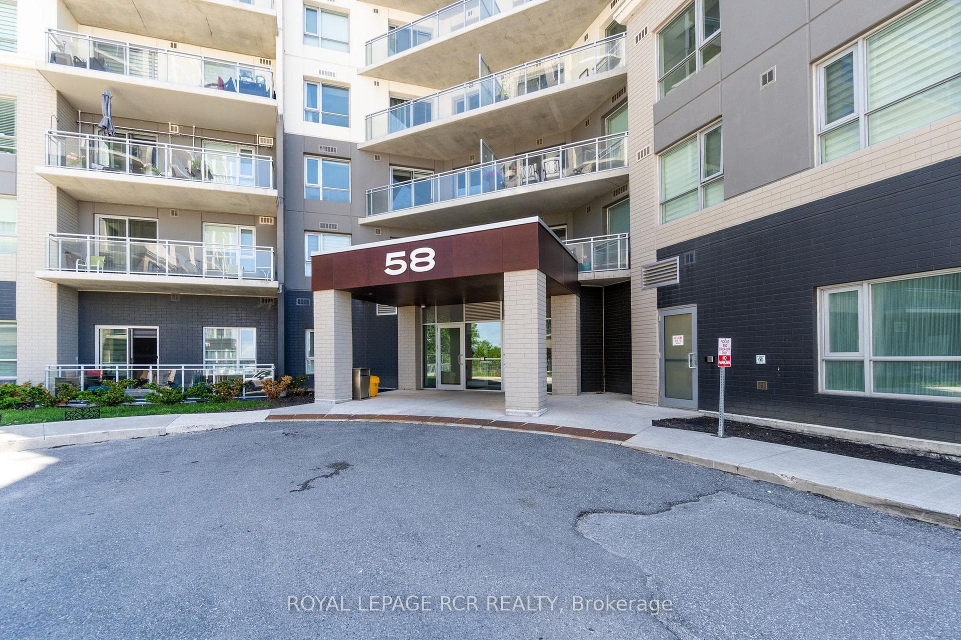 58 Lakeside Terrace Unit 808 photo 2