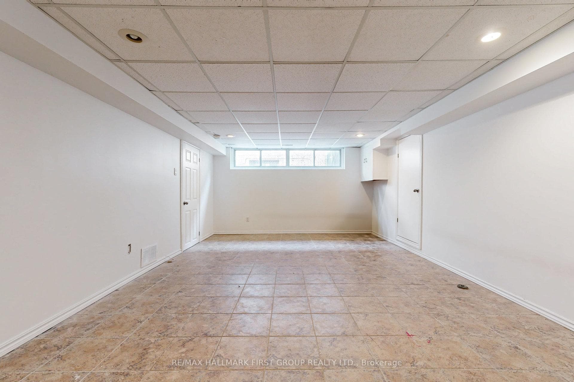 560 Rougemount Drive photo 34