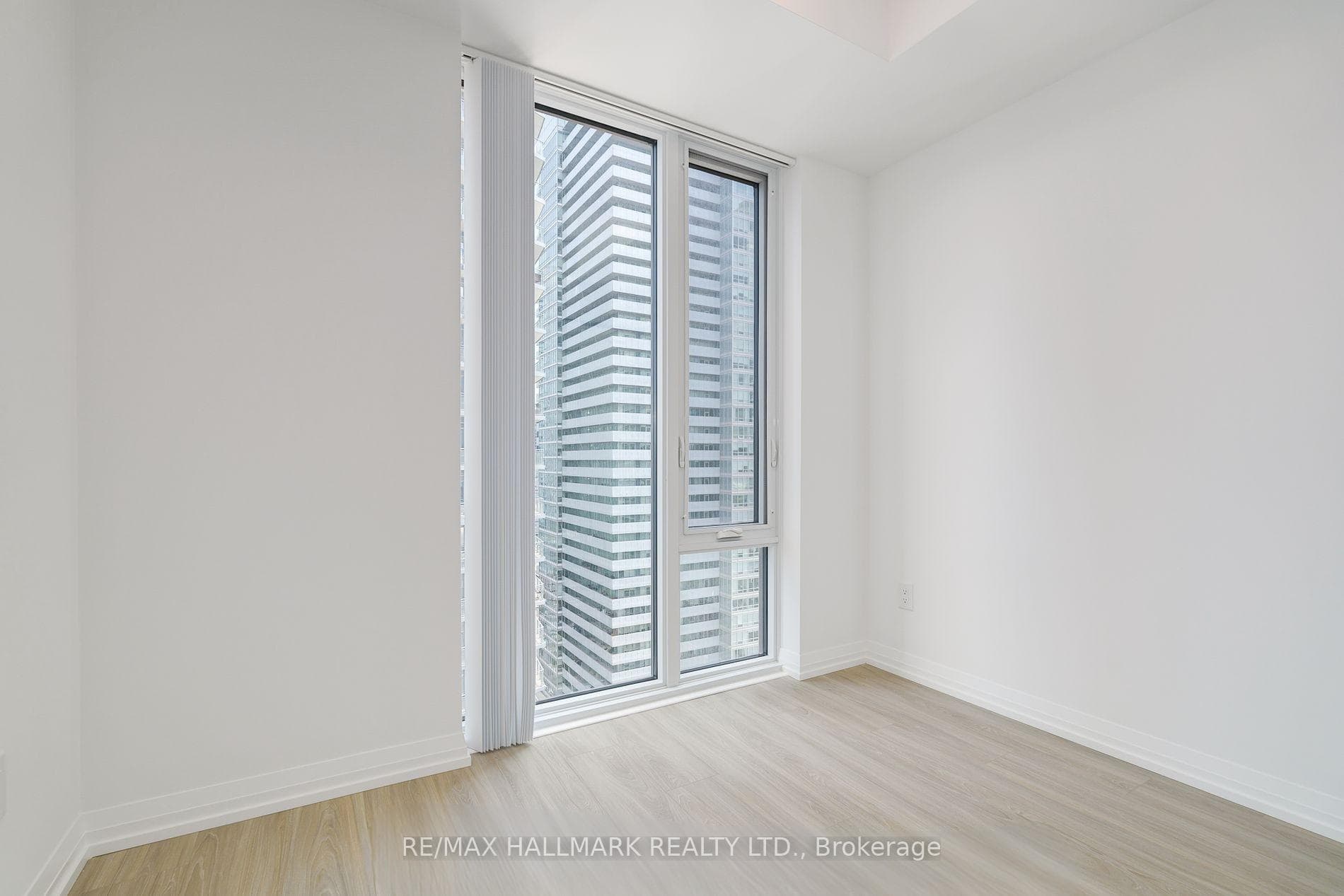 8 Widmer Street Unit 4005 photo 11