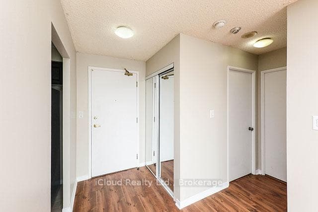 145 Hillcrest Avenue Unit 202 photo 8