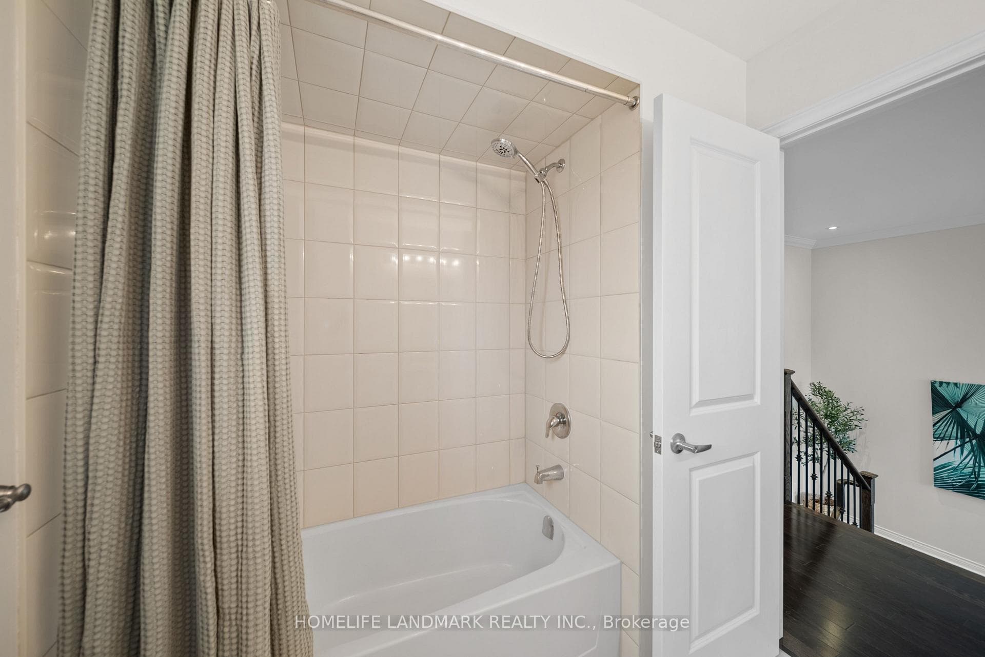 50 Keith-Wright Crescent photo 36