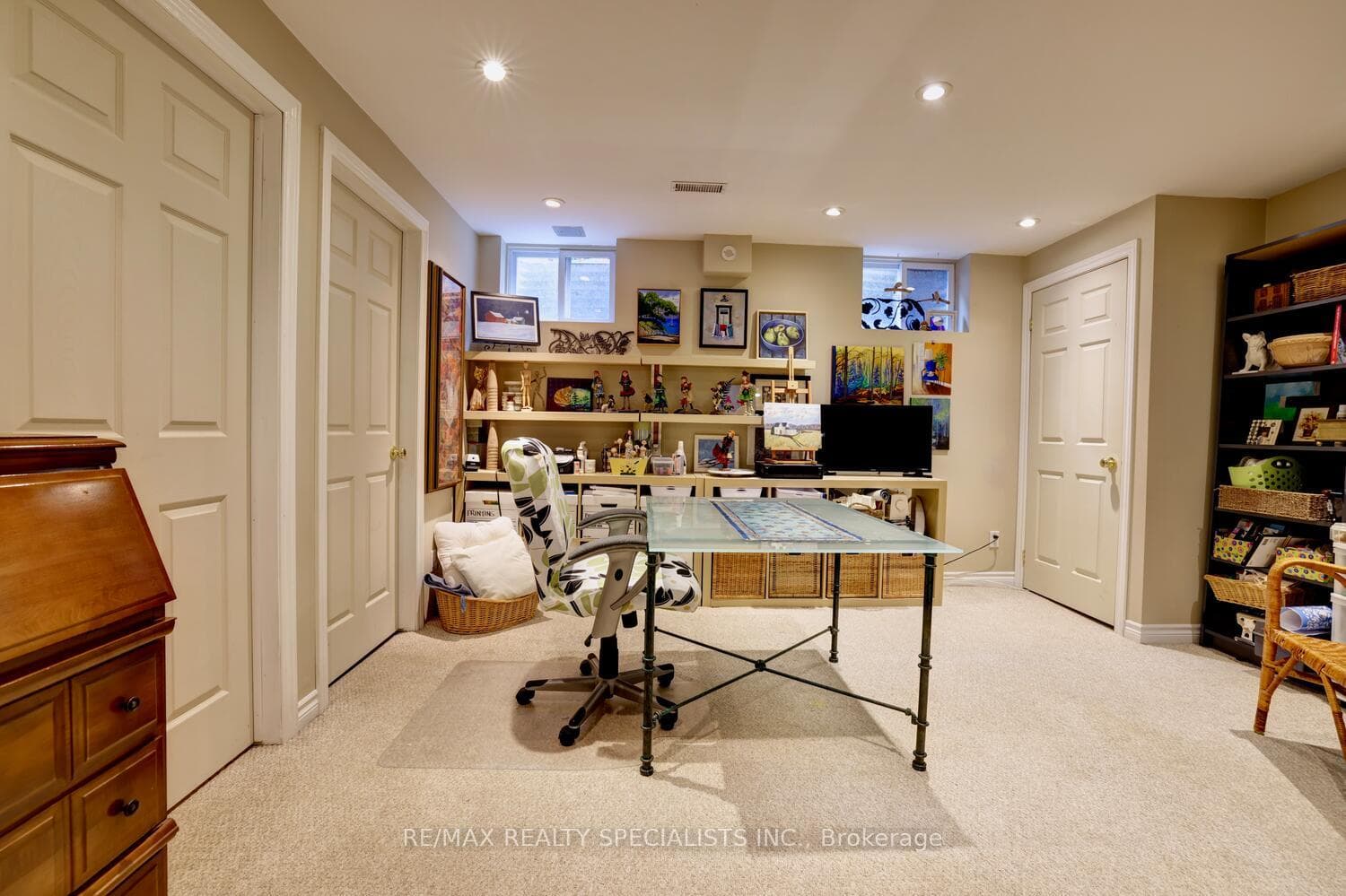 322 Louis Drive photo 25