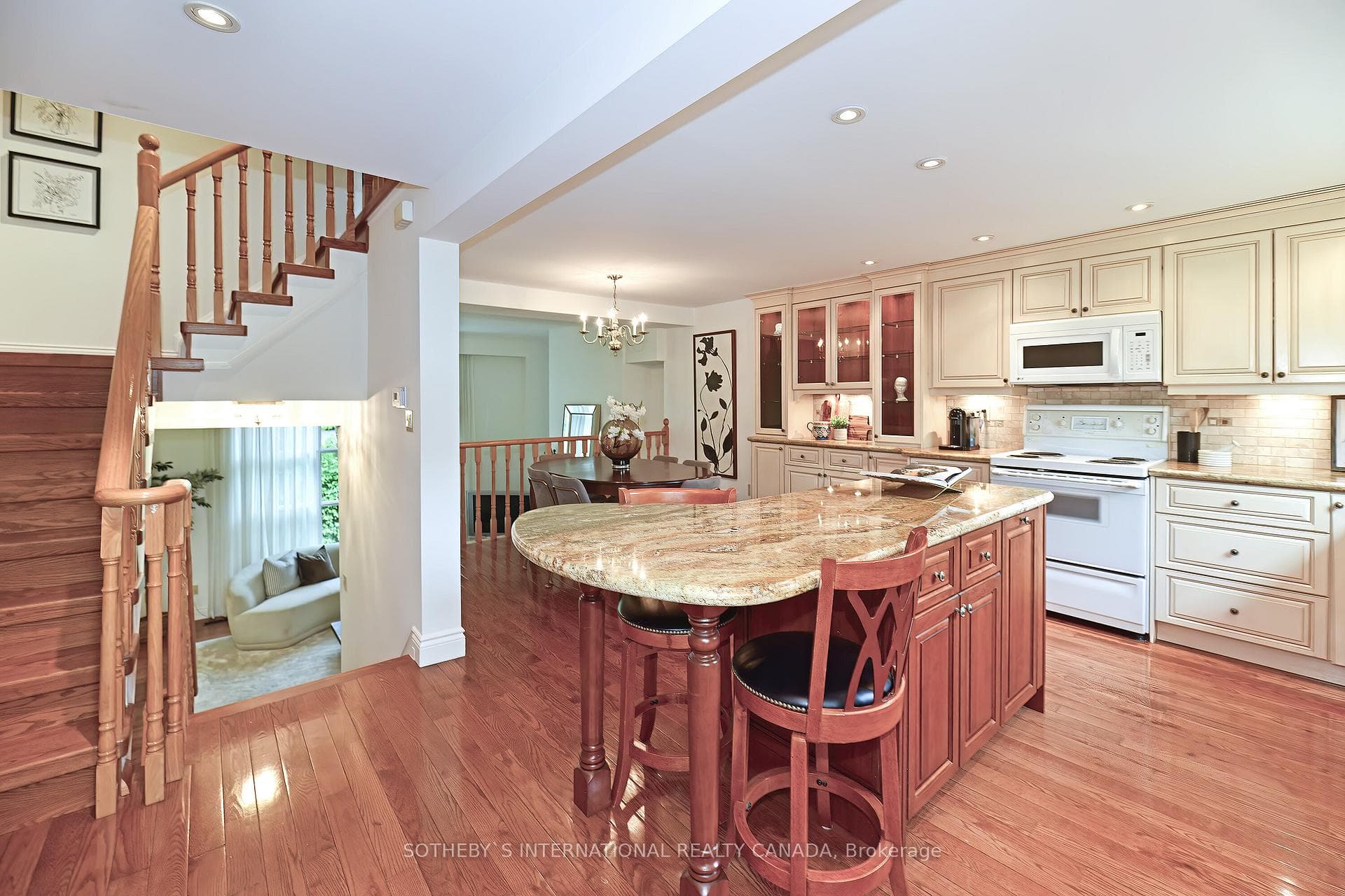 525 Balliol Street Unit TH 8 photo 17