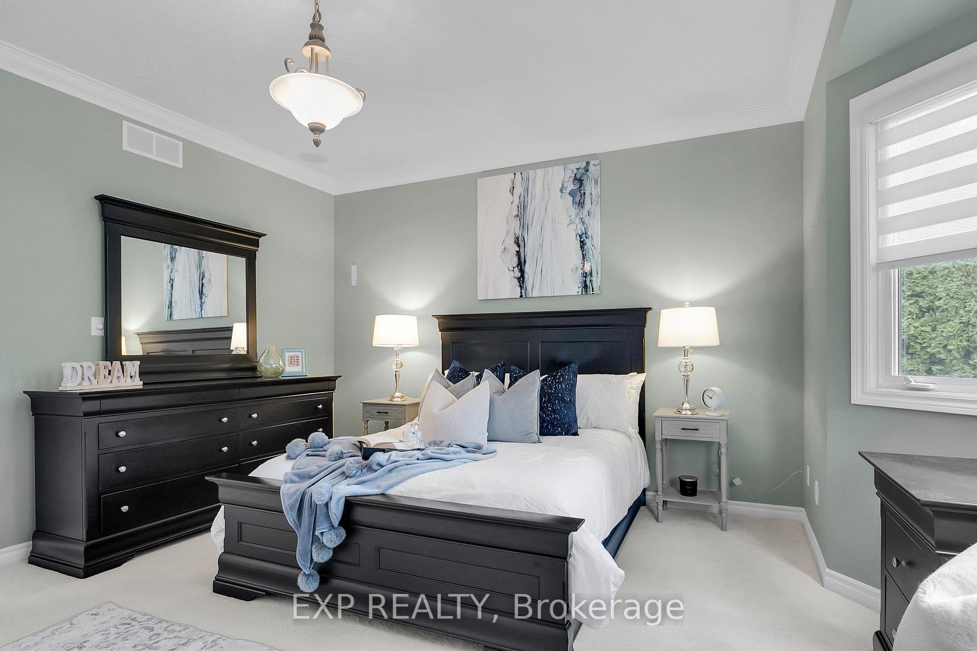 260 Forfar Street photo 15