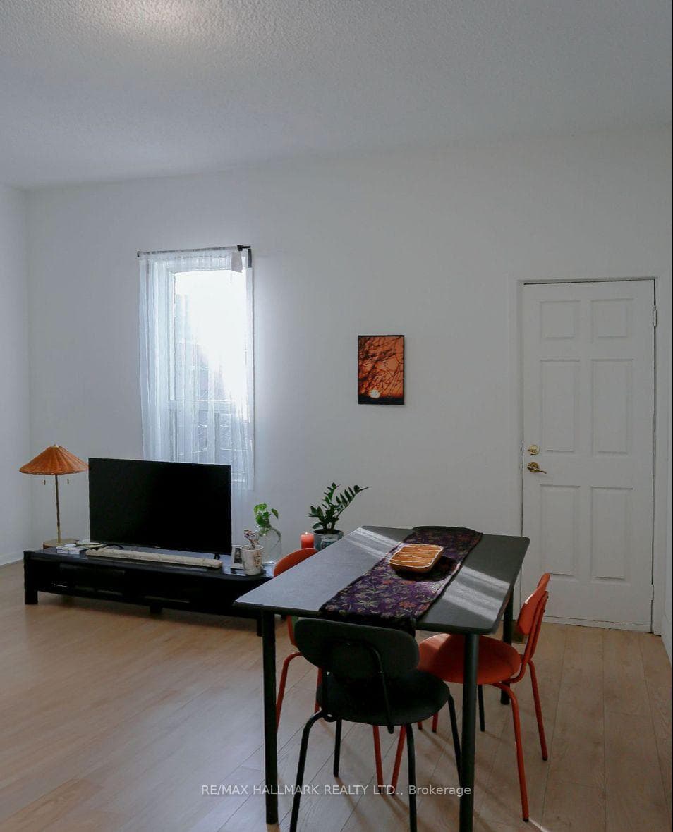 77 Northcote Avenue Unit 2nd Floor photo 2