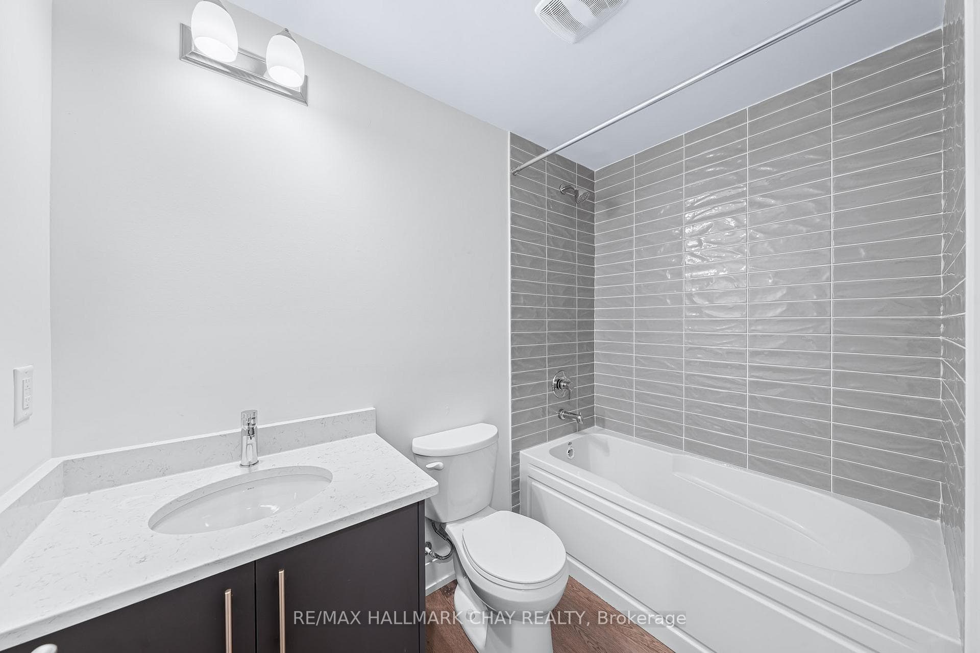6 Sayers Lane Unit 16 photo 12