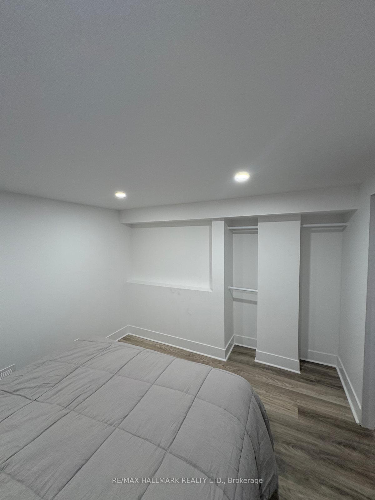 7 Ilfracombe Crescent Unit Basement photo 9