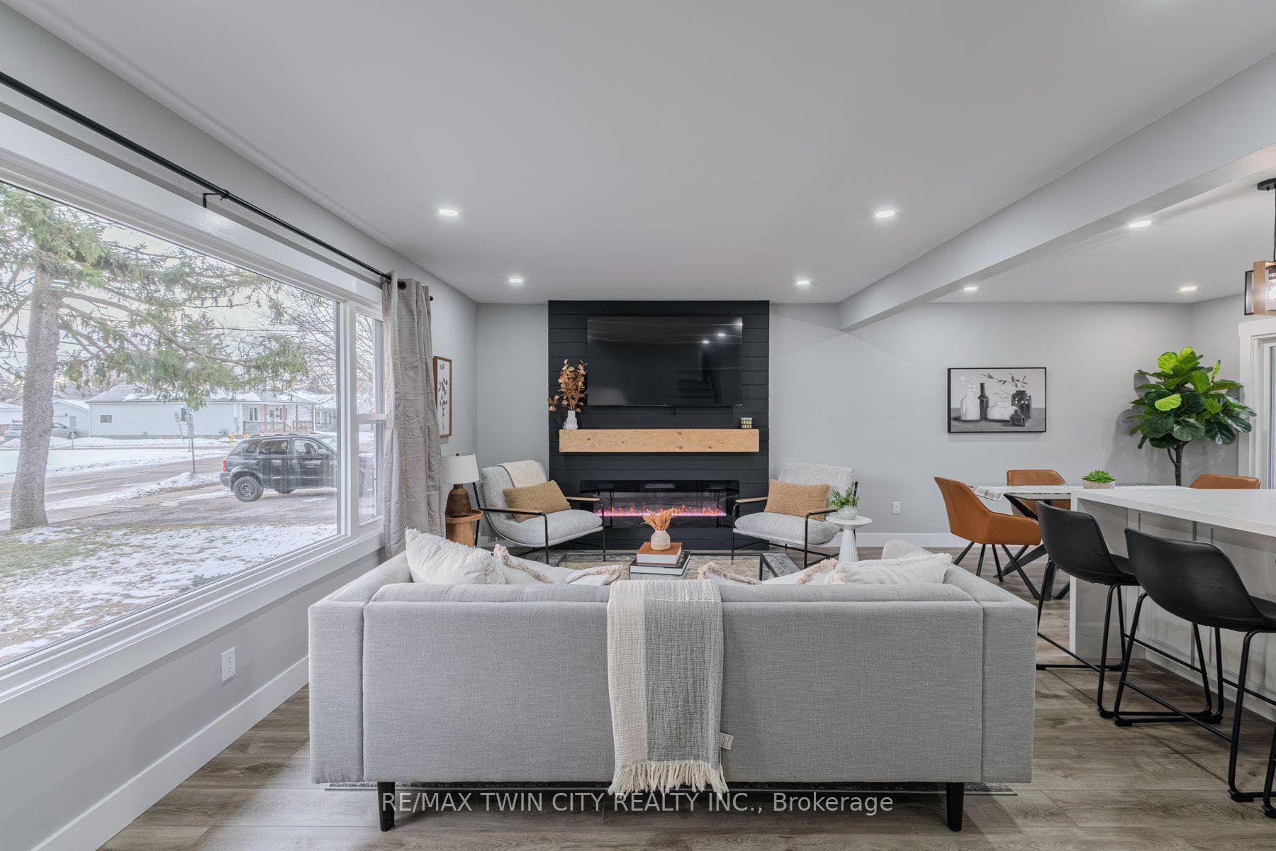234 GRAND Street photo 9