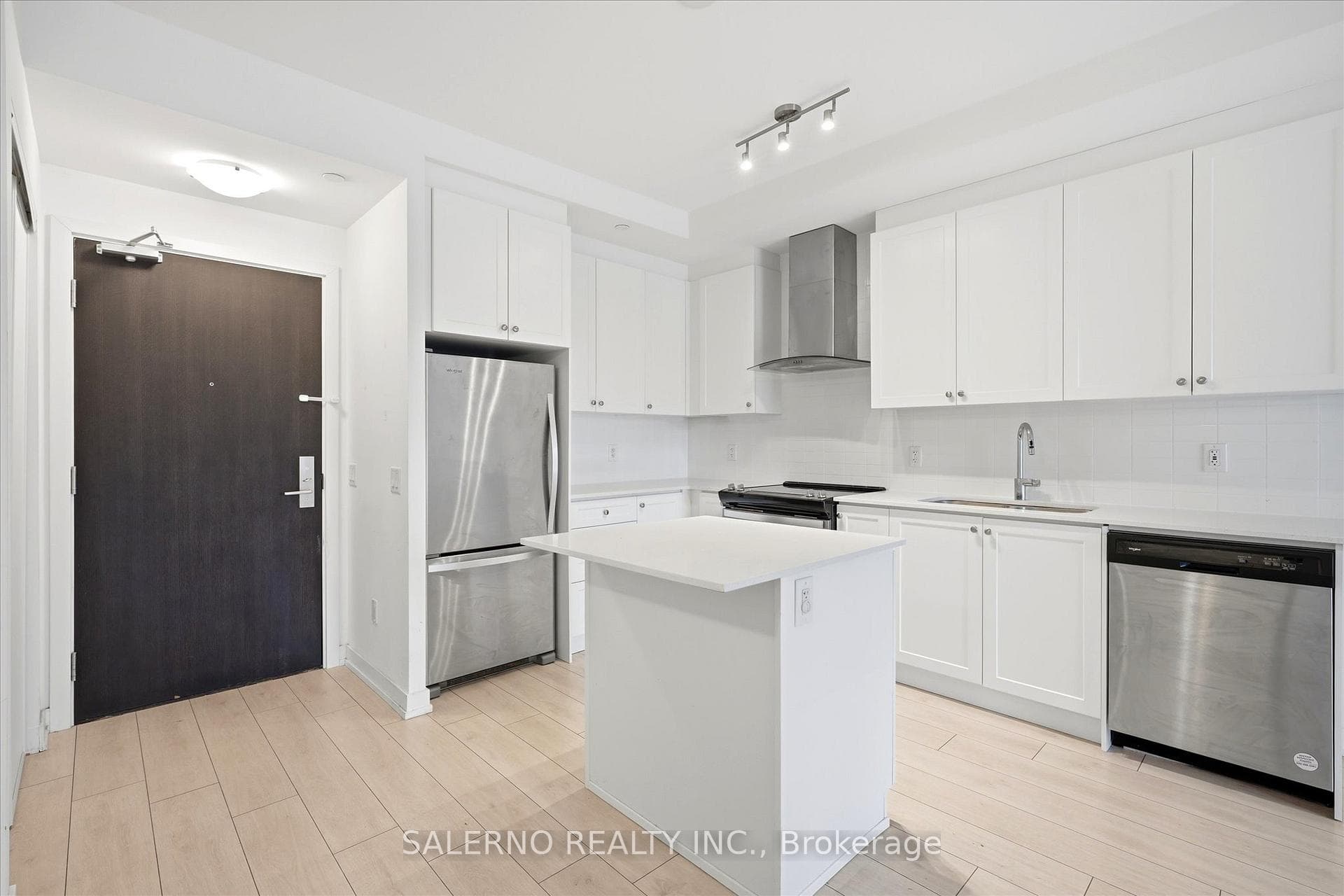 55 Duke Street Unit 329 photo 3