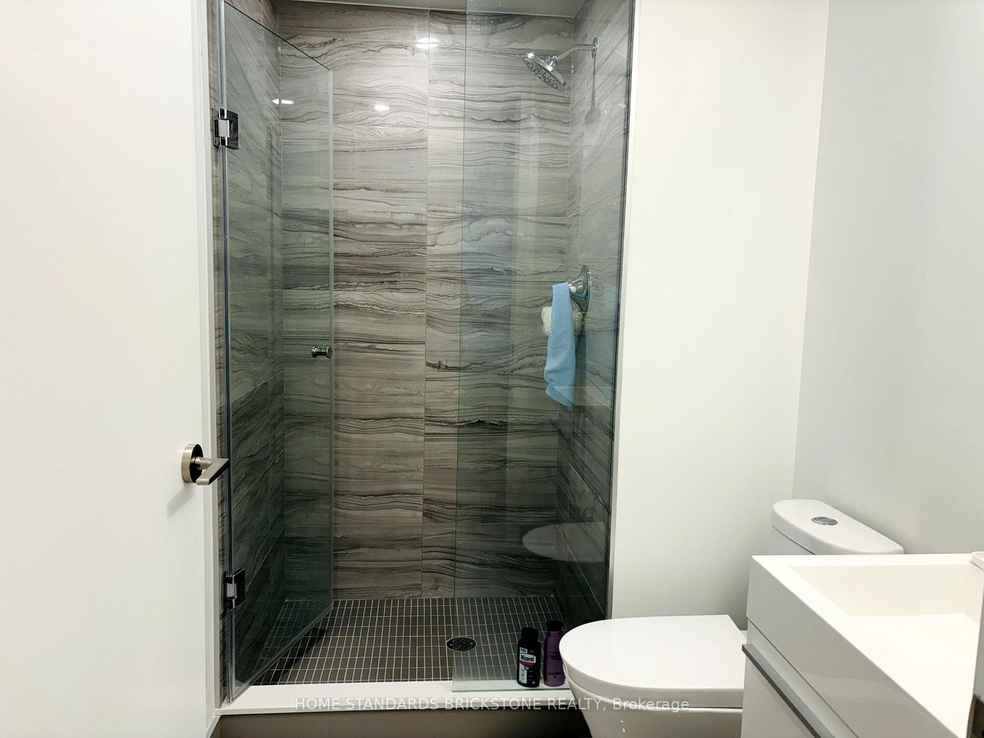 39 Roehampton Avenue Unit 1102 photo 14