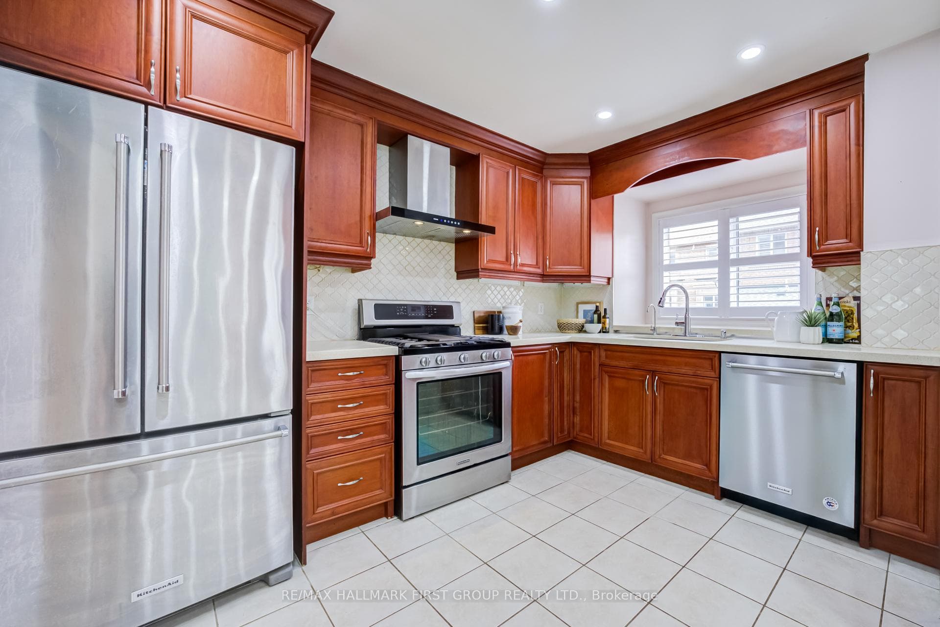 1075 Ellesmere Road Unit 15 photo 12