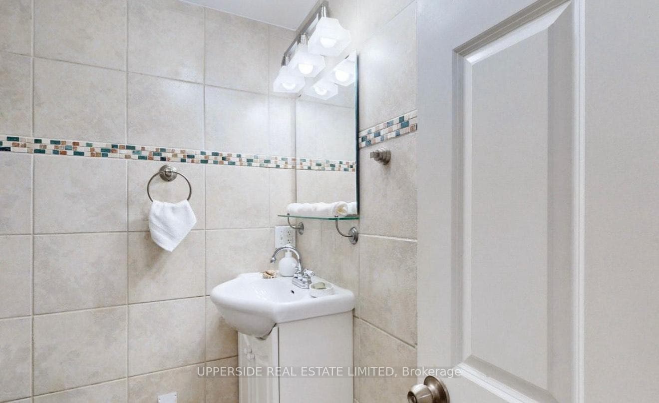 15 Patrice Crescent Unit Bsmt photo 5