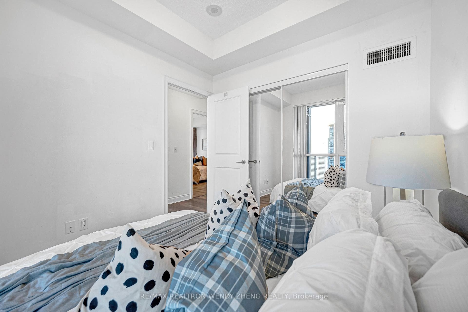 28 Ted Rogers Way Unit 2402 photo 31
