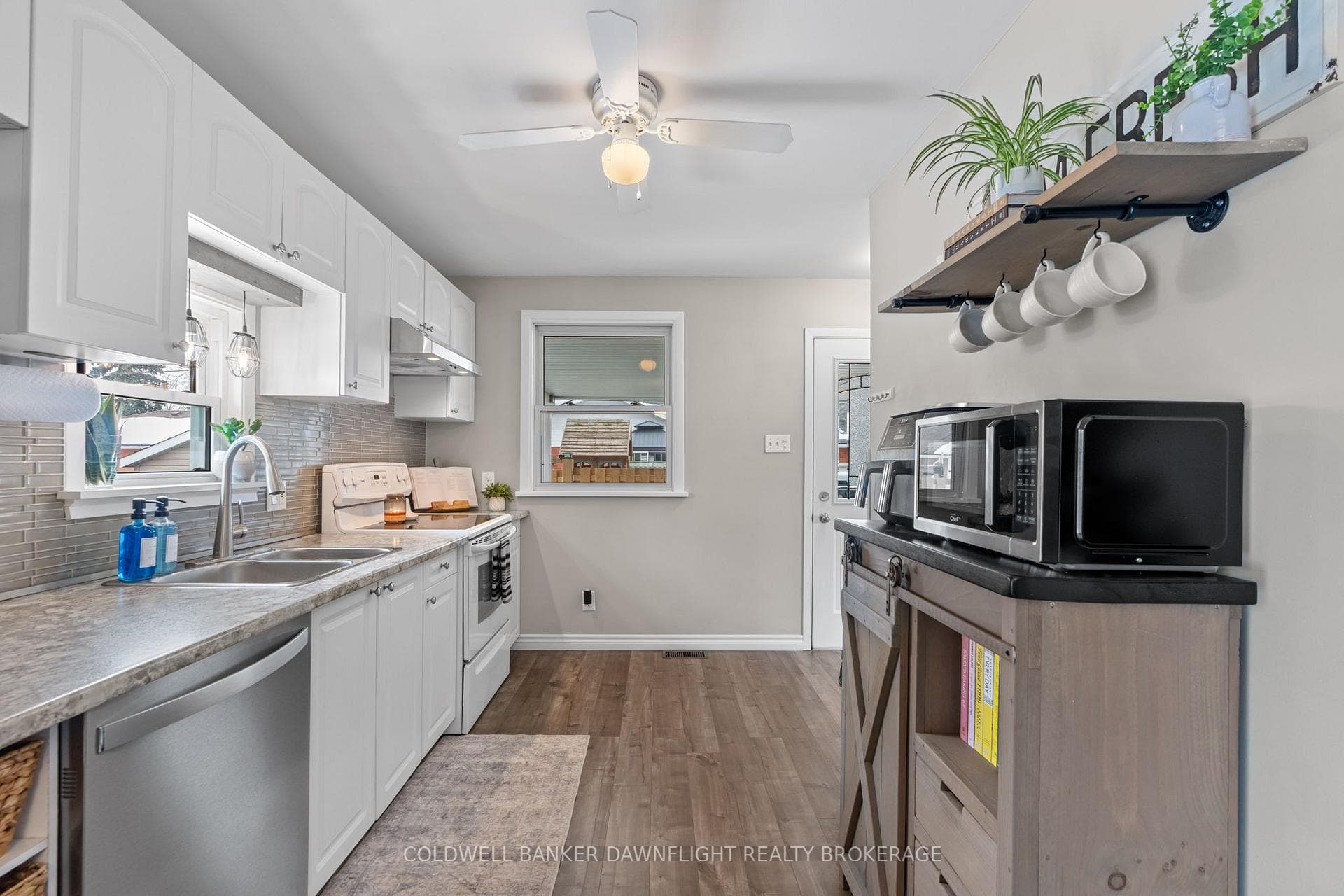 74 East William Street photo 16