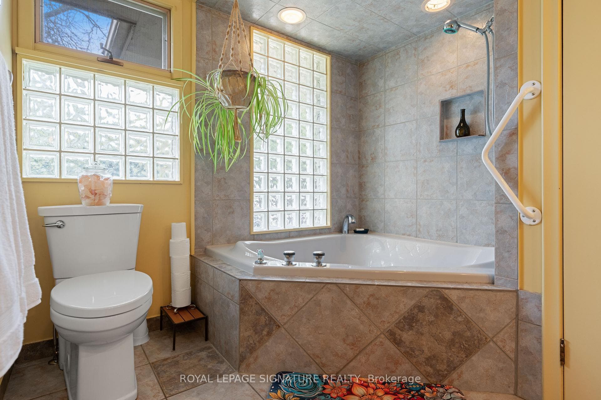 425 Norfolk Street photo 26