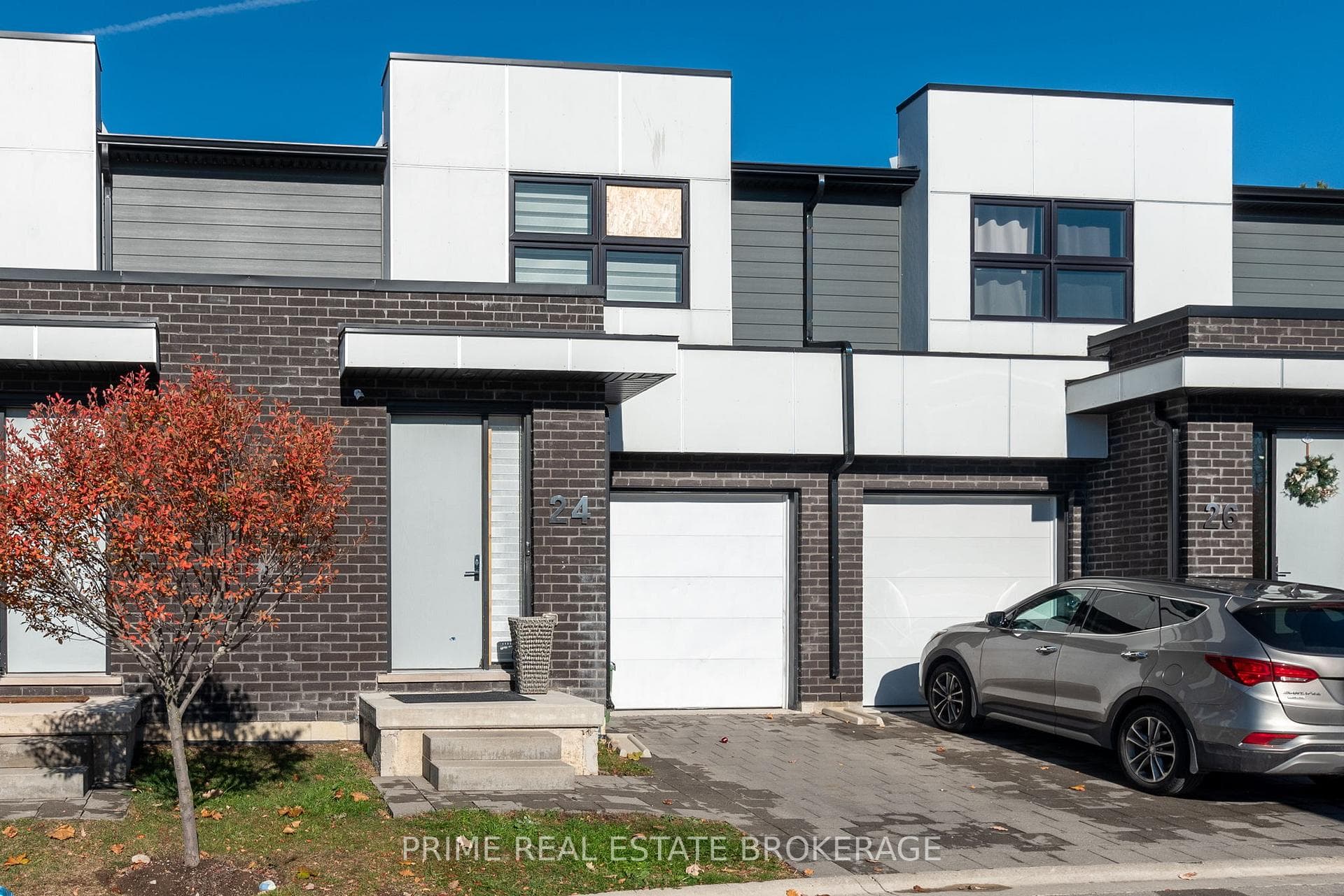 499 Sophia Crescent Unit 24 photo 1