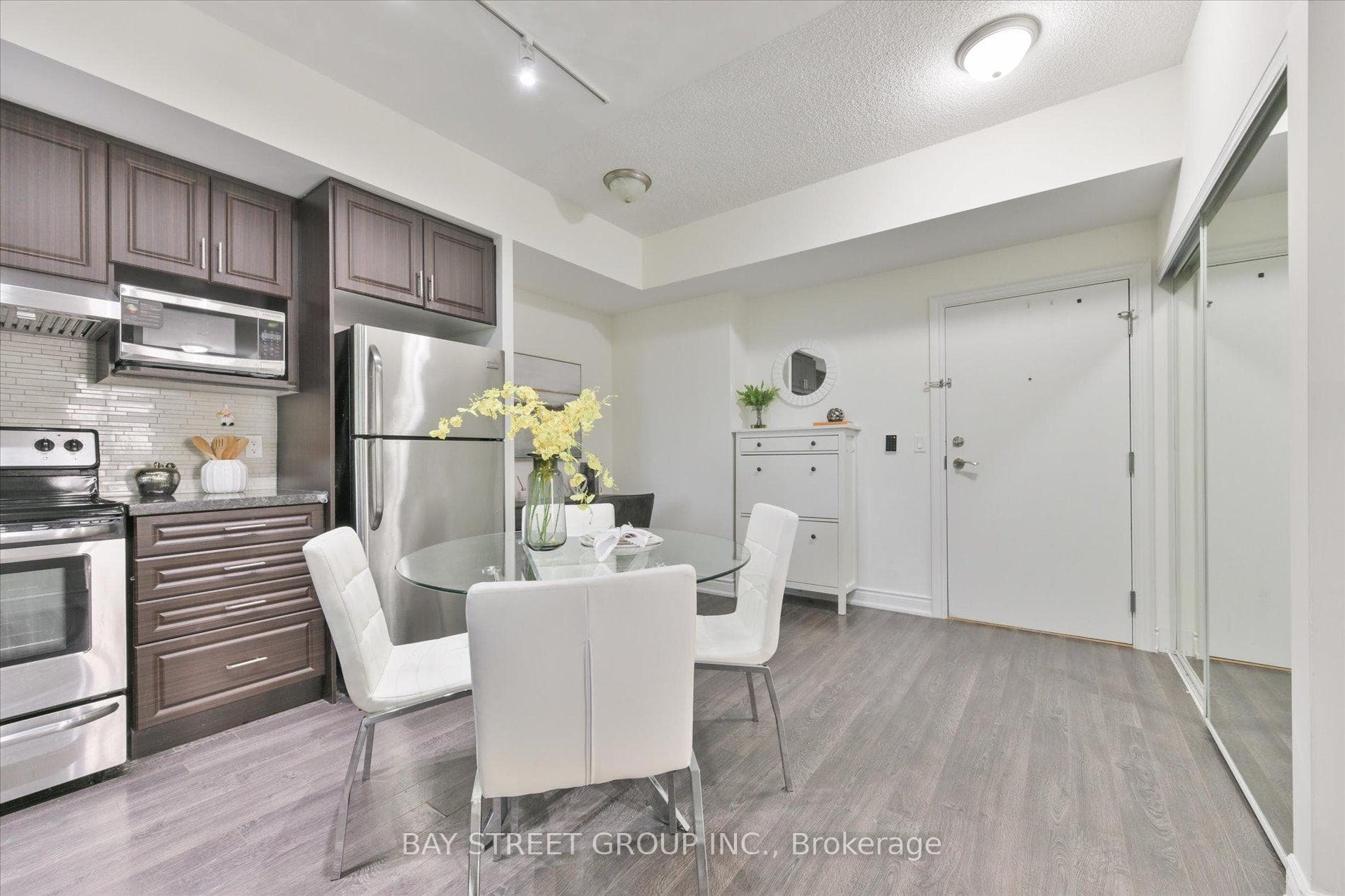 89 South Town Centre Boulevard Unit 317 photo 3