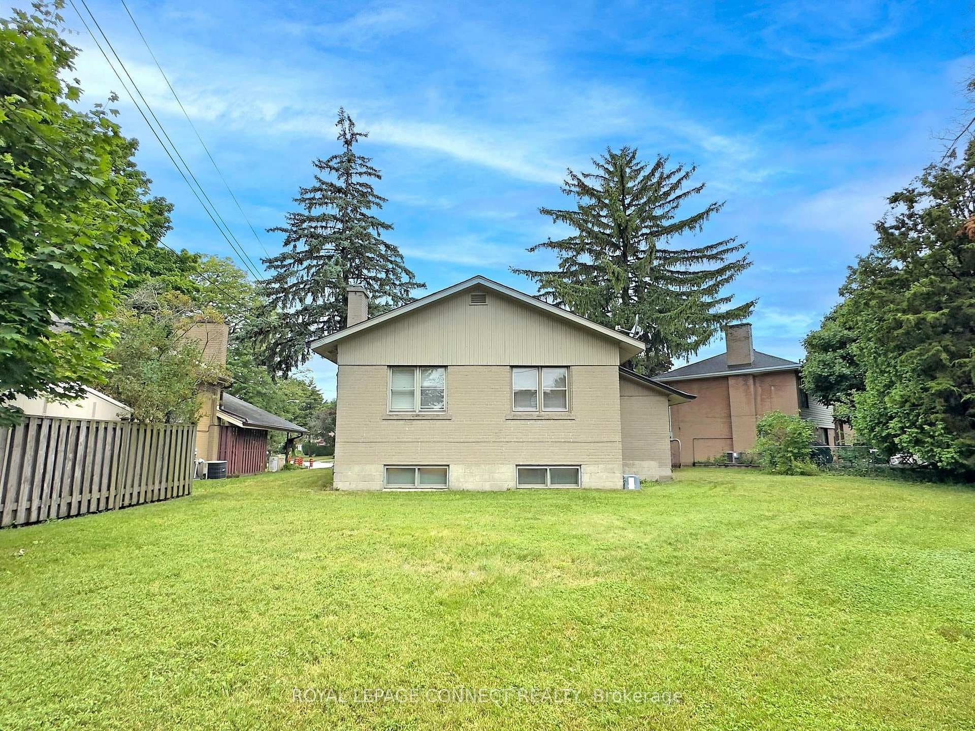 17 Panmure Crescent photo 30