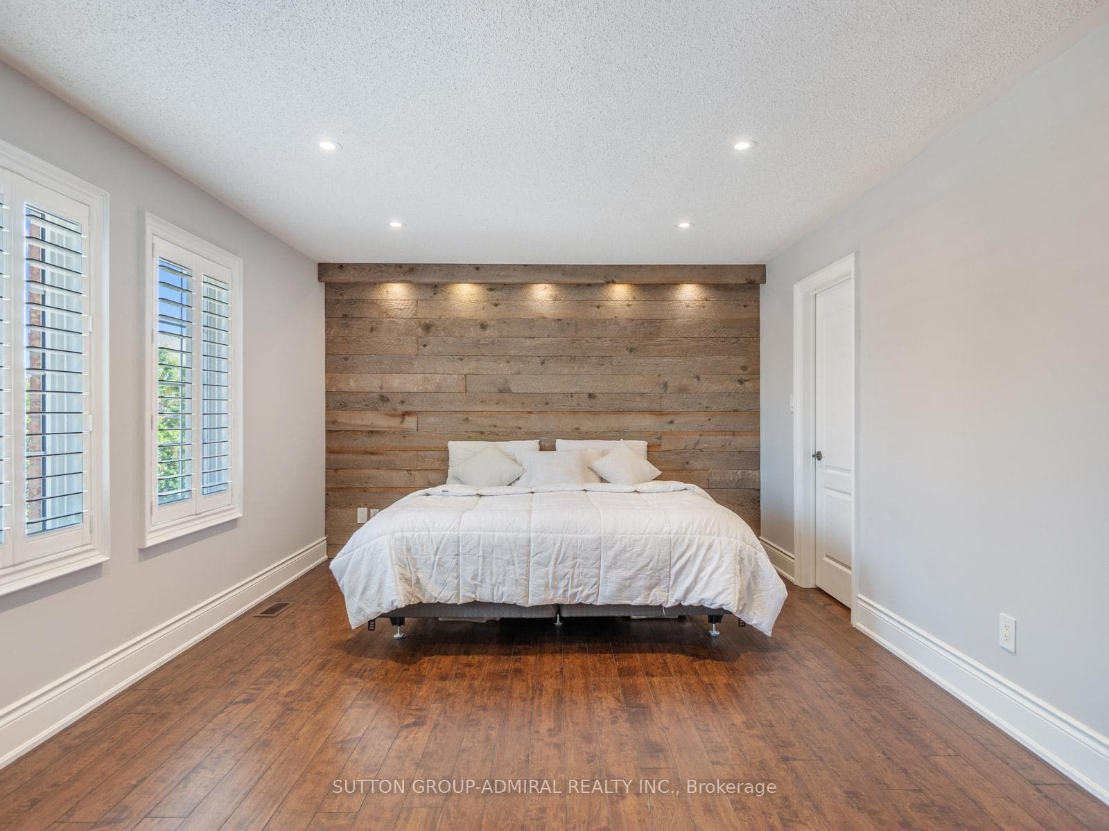 77 Arrowood Crescent photo 21