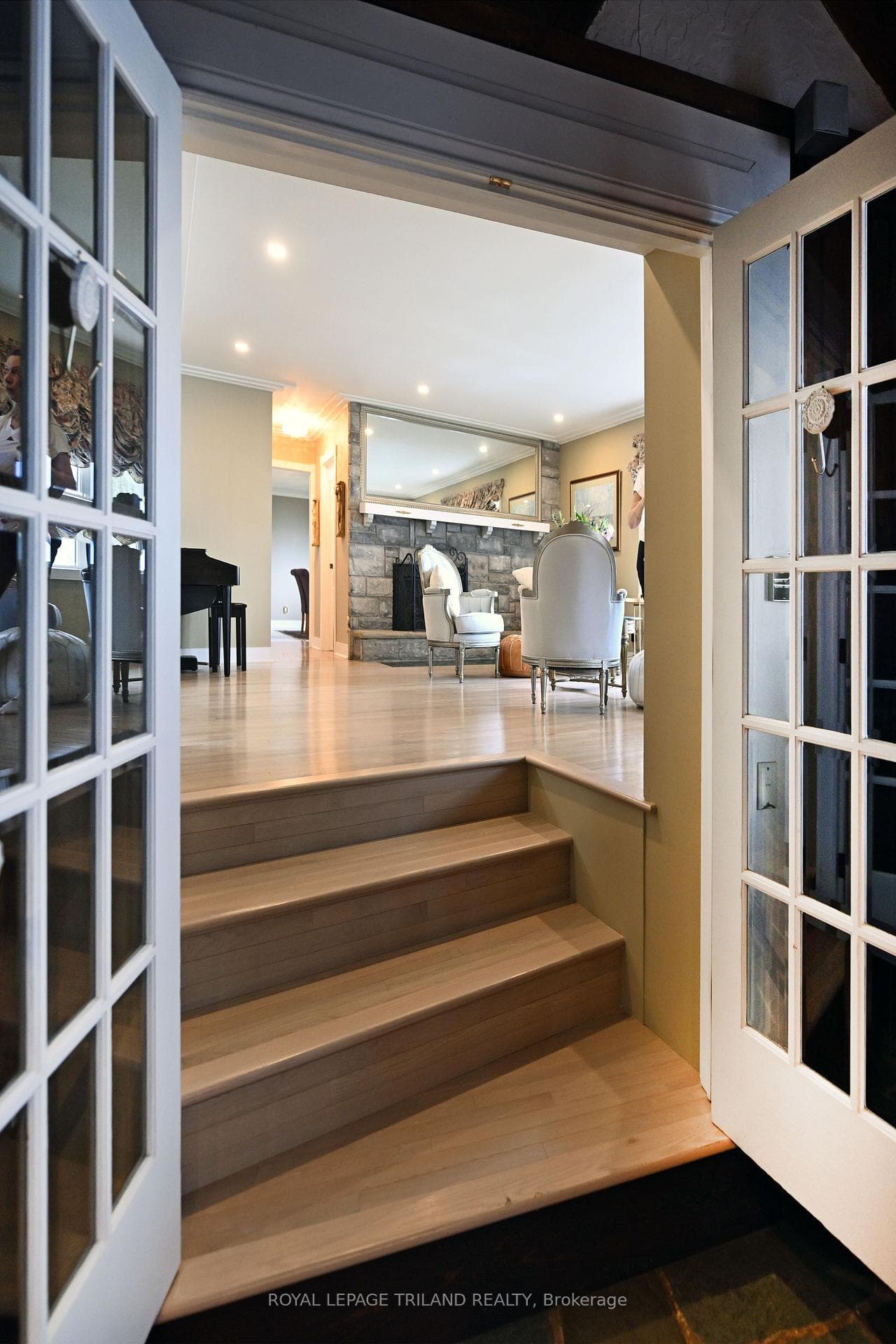 7570 Talbot Trail photo 12