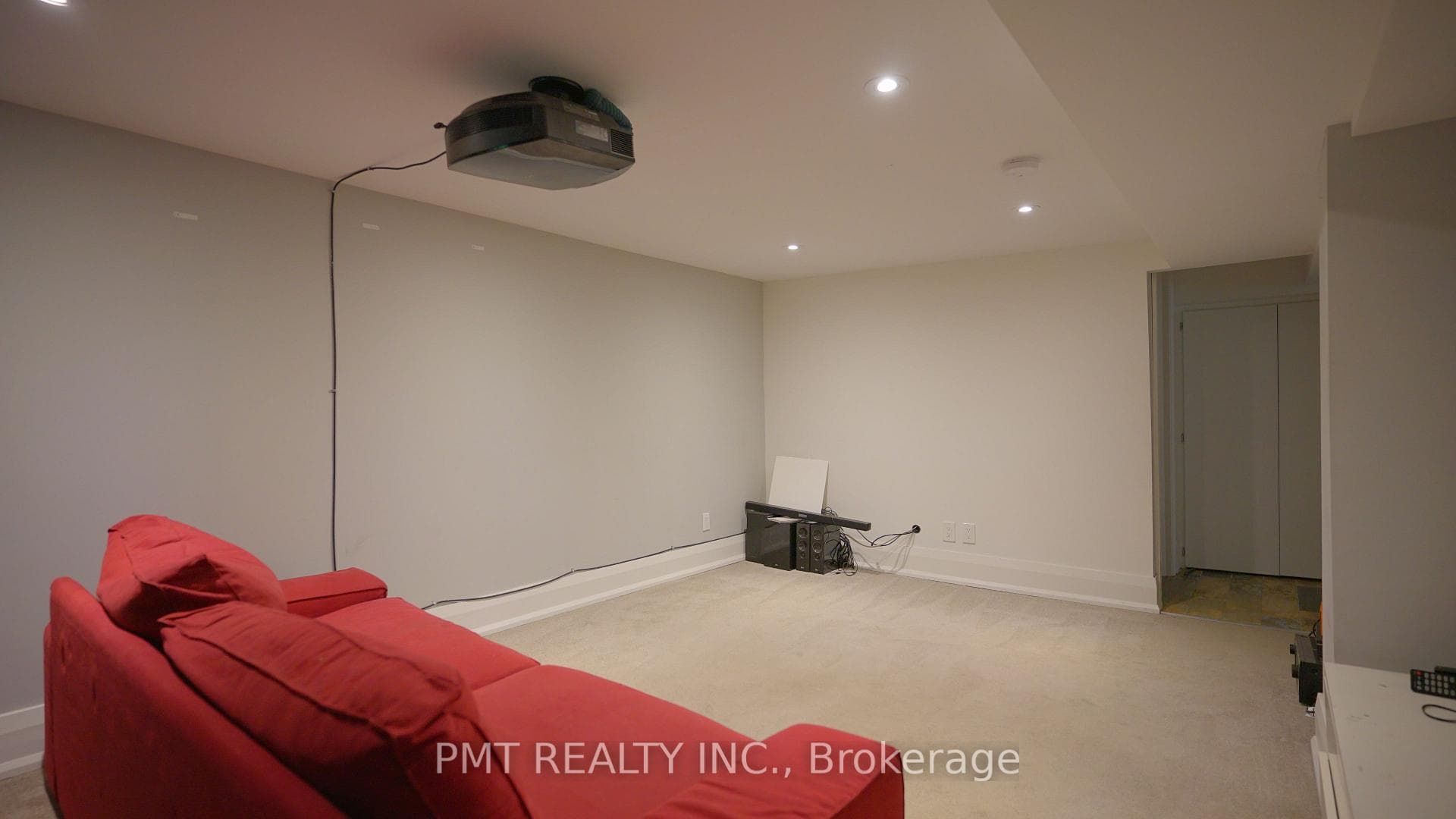 31 Burgess Avenue photo 20