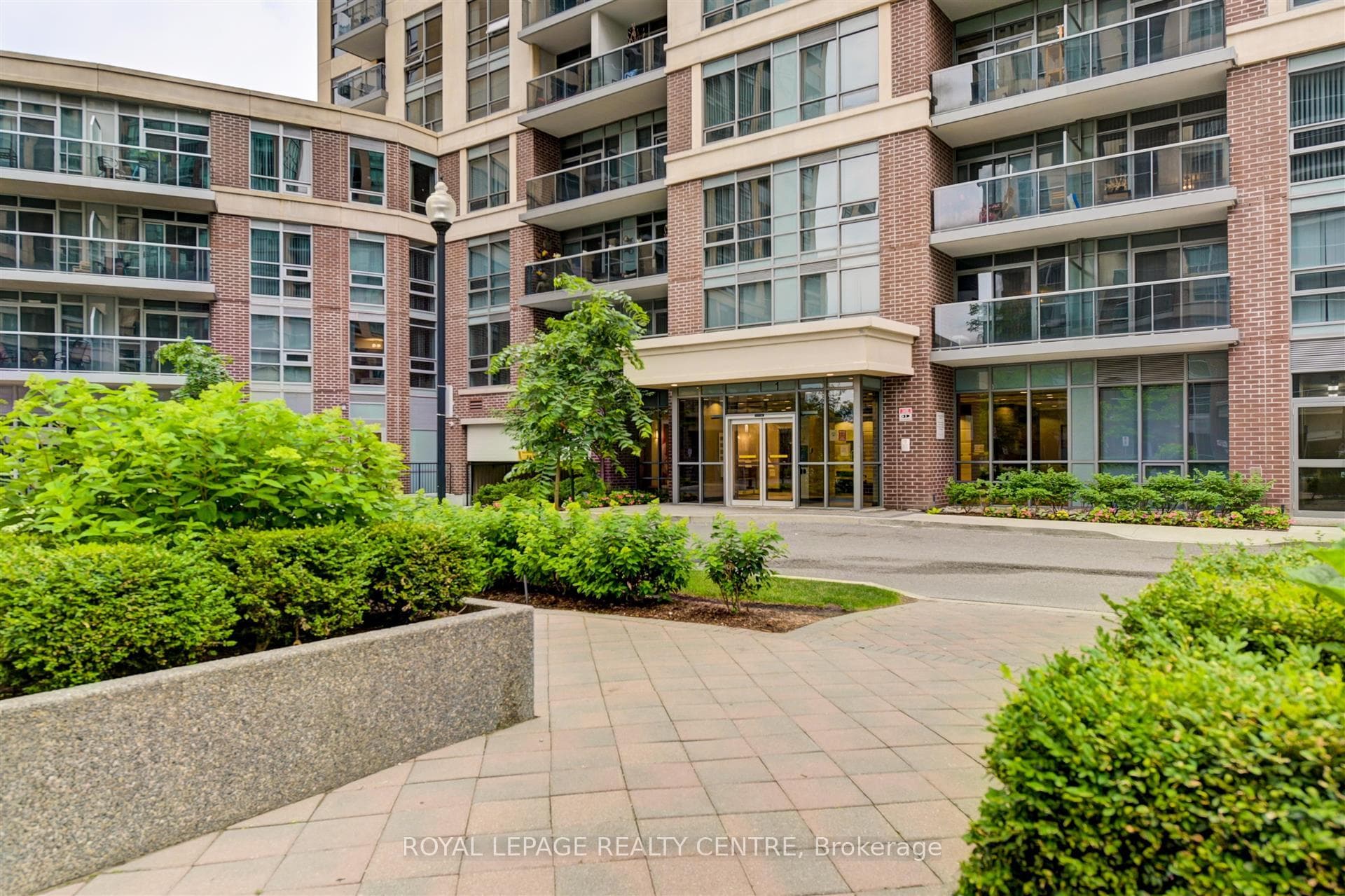 1 Michael Power Place Unit 506 photo 1