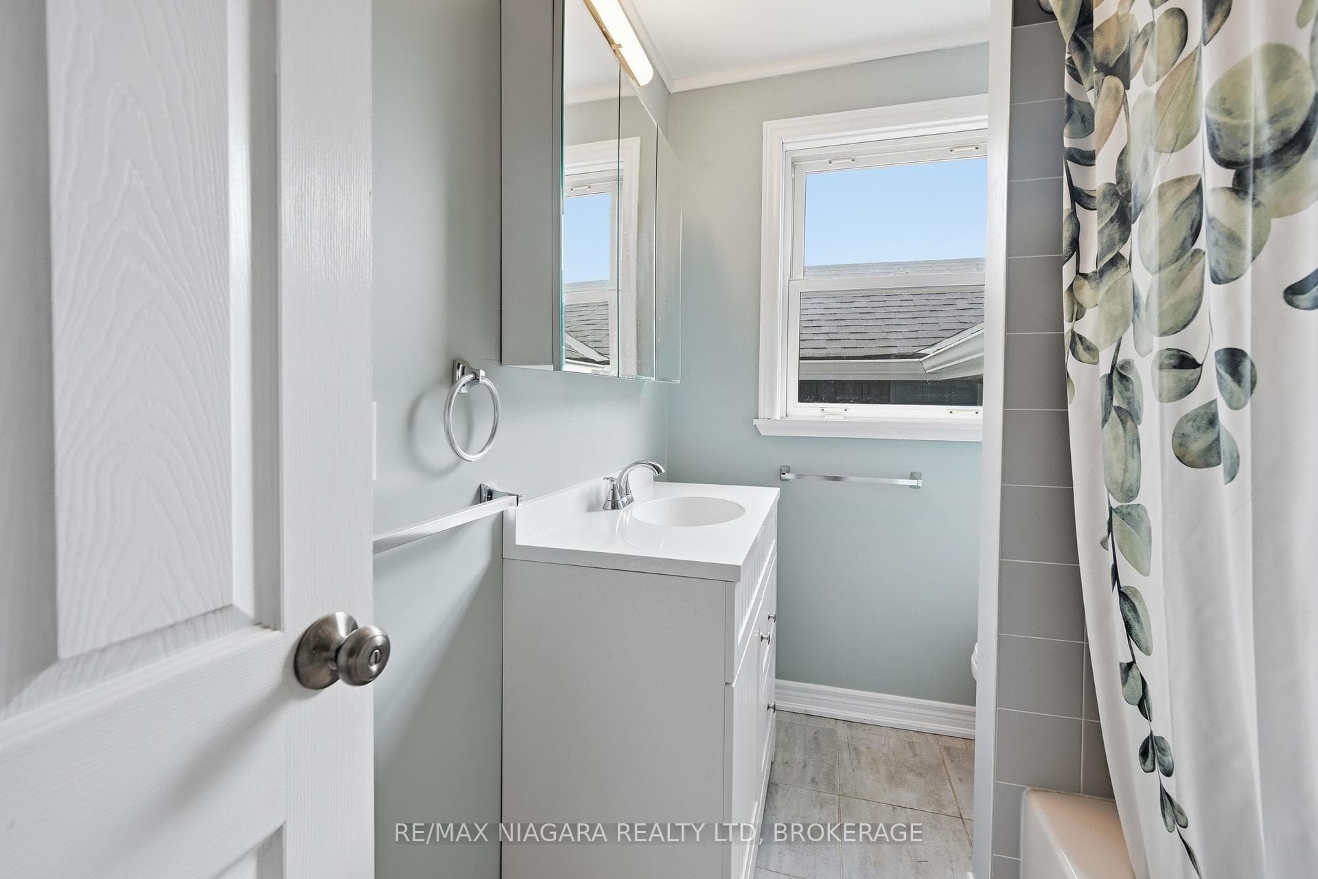611 Clare Avenue photo 17