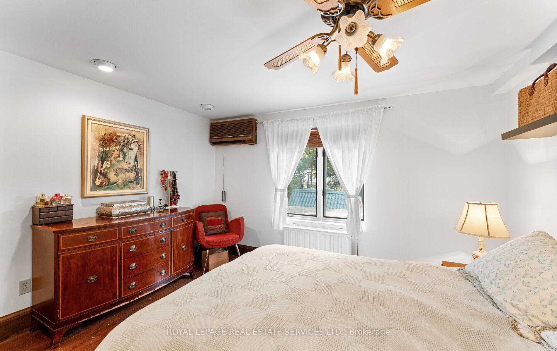 24 Mann Avenue photo 33