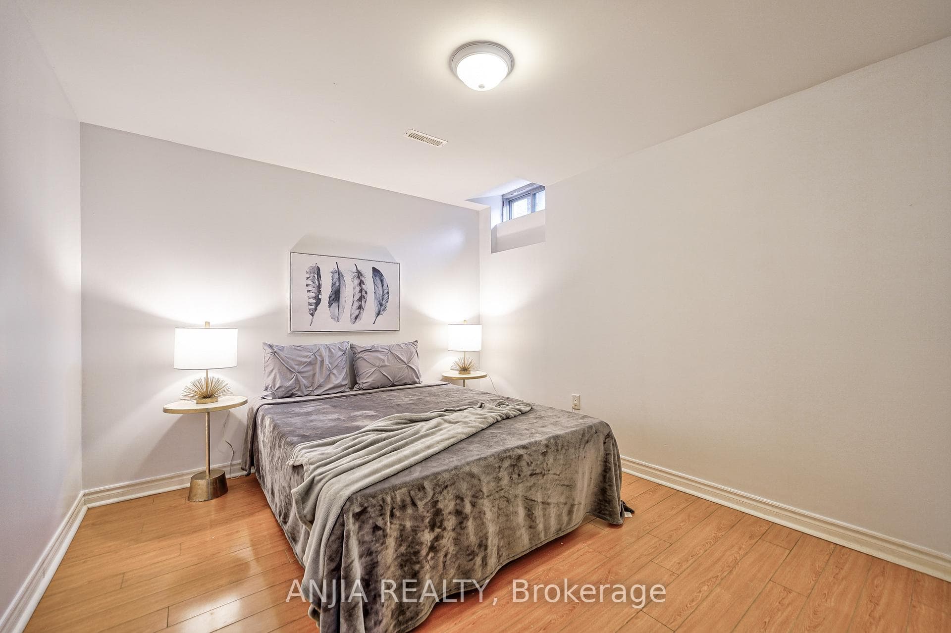 18 Filbert Court photo 35