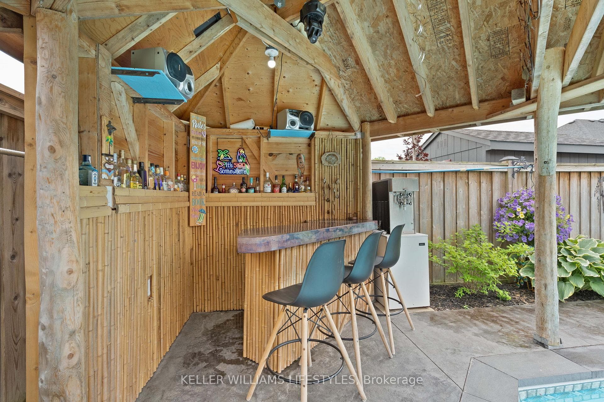 104 Westlake Drive photo 42