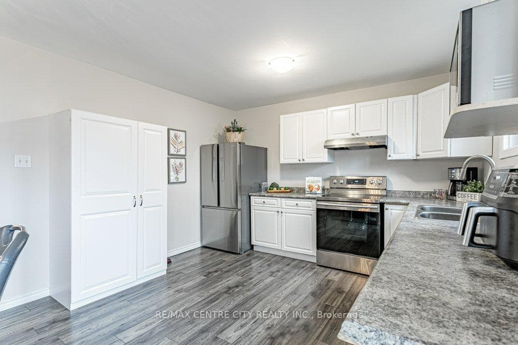 490 Third Street Unit 19 photo 14