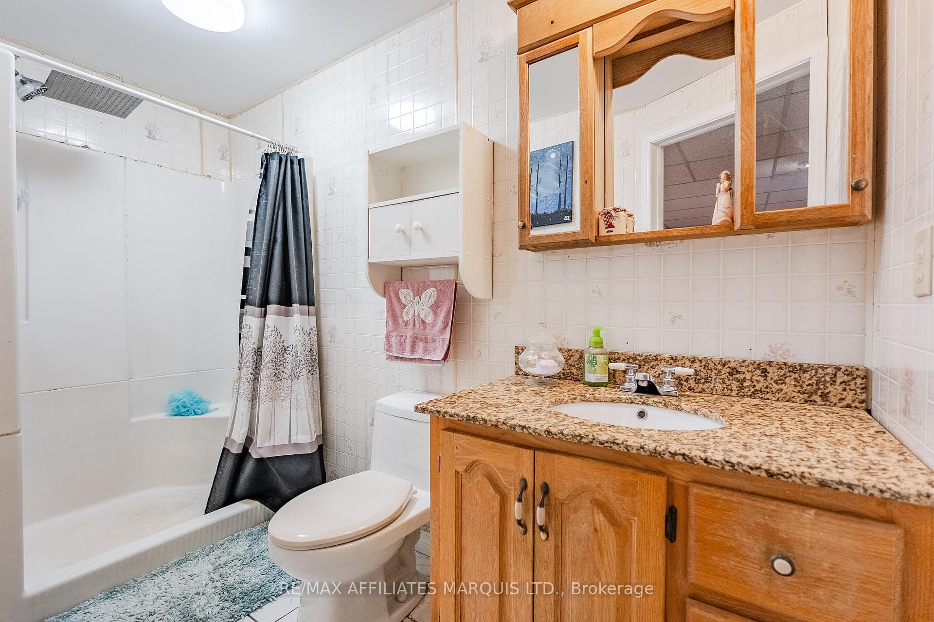 668 Champlain Drive photo 31