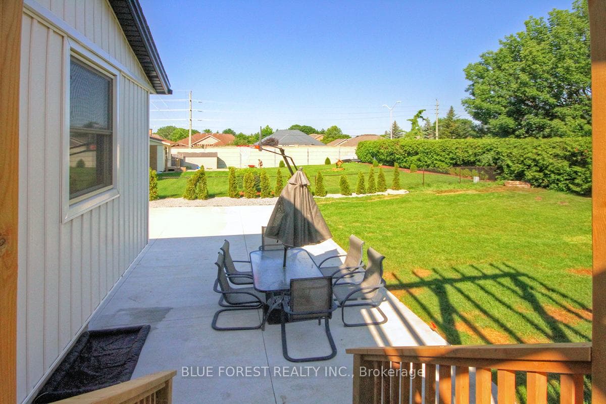 1177 Prince Philip Drive photo 29