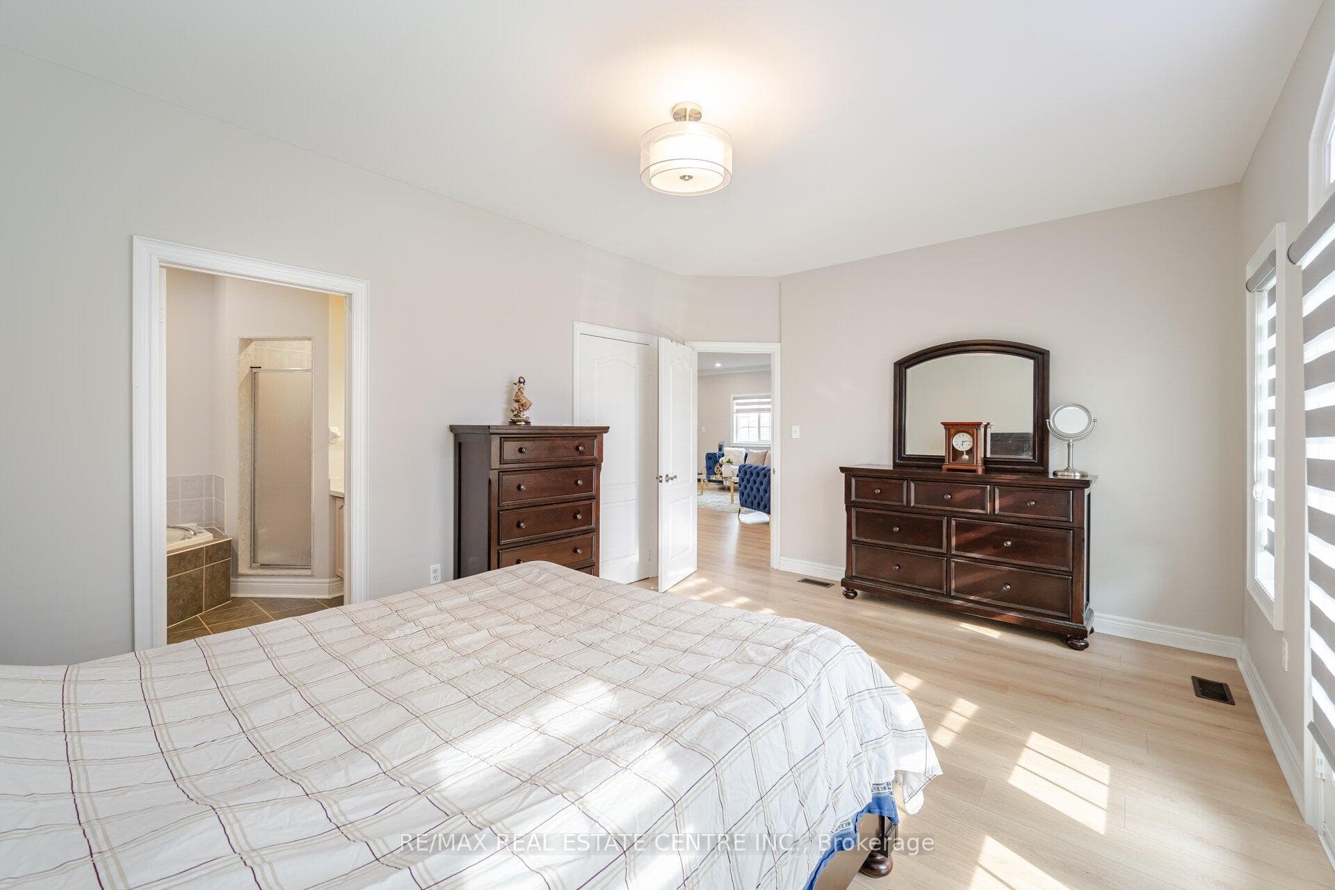 12 Sheldon Drive photo 23