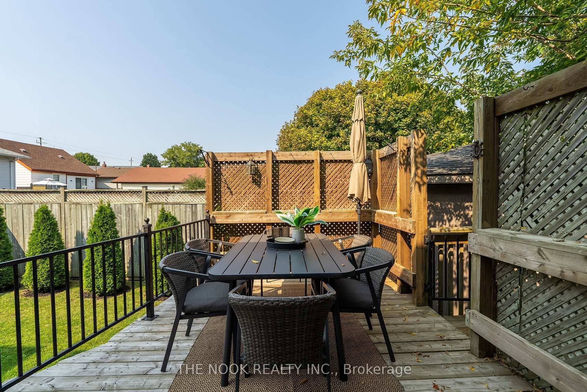 14 Barron Court photo 31