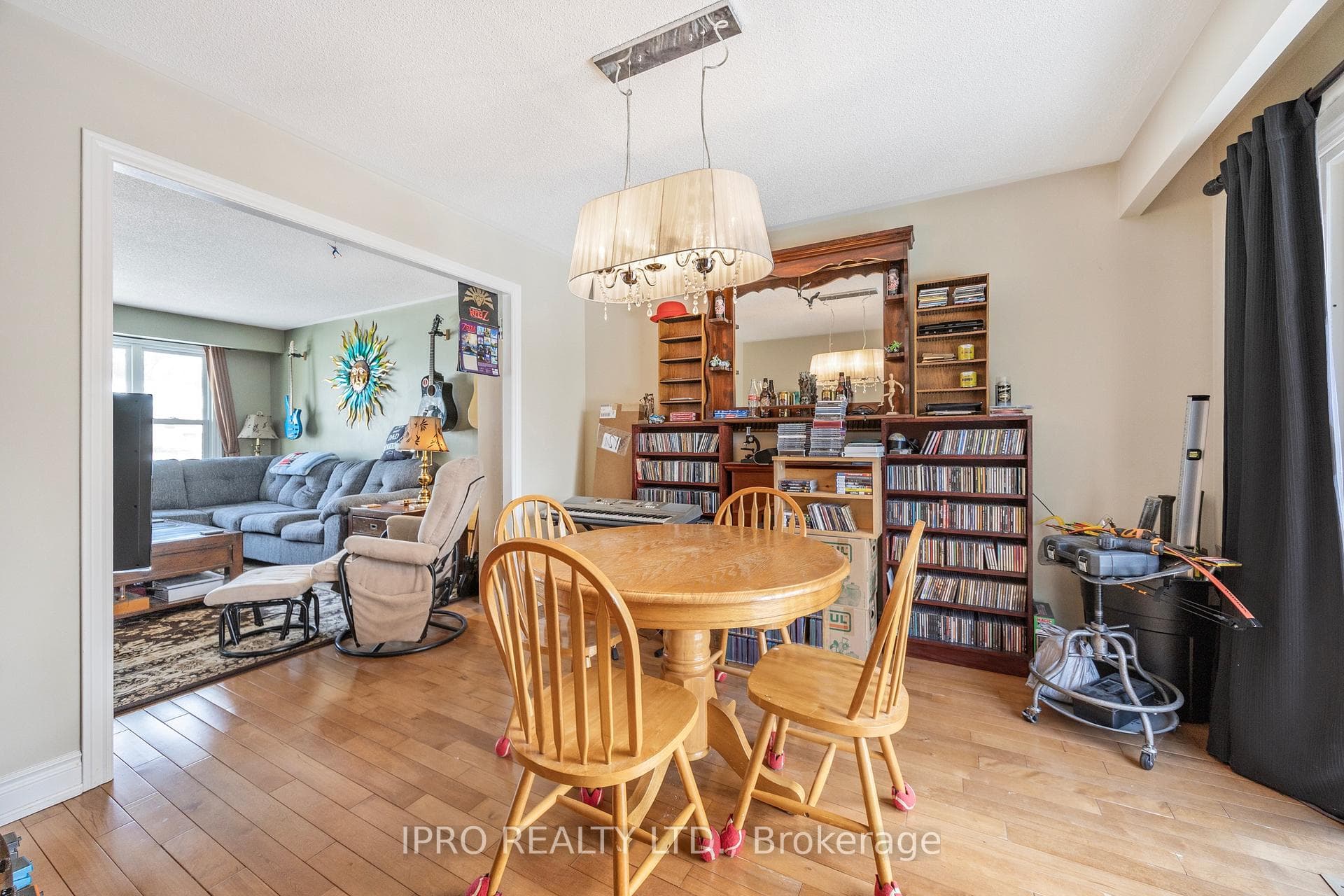 504 Stewart Street photo 8