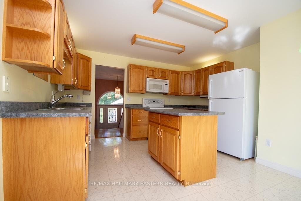 2 Huntingwood Crescent photo 10
