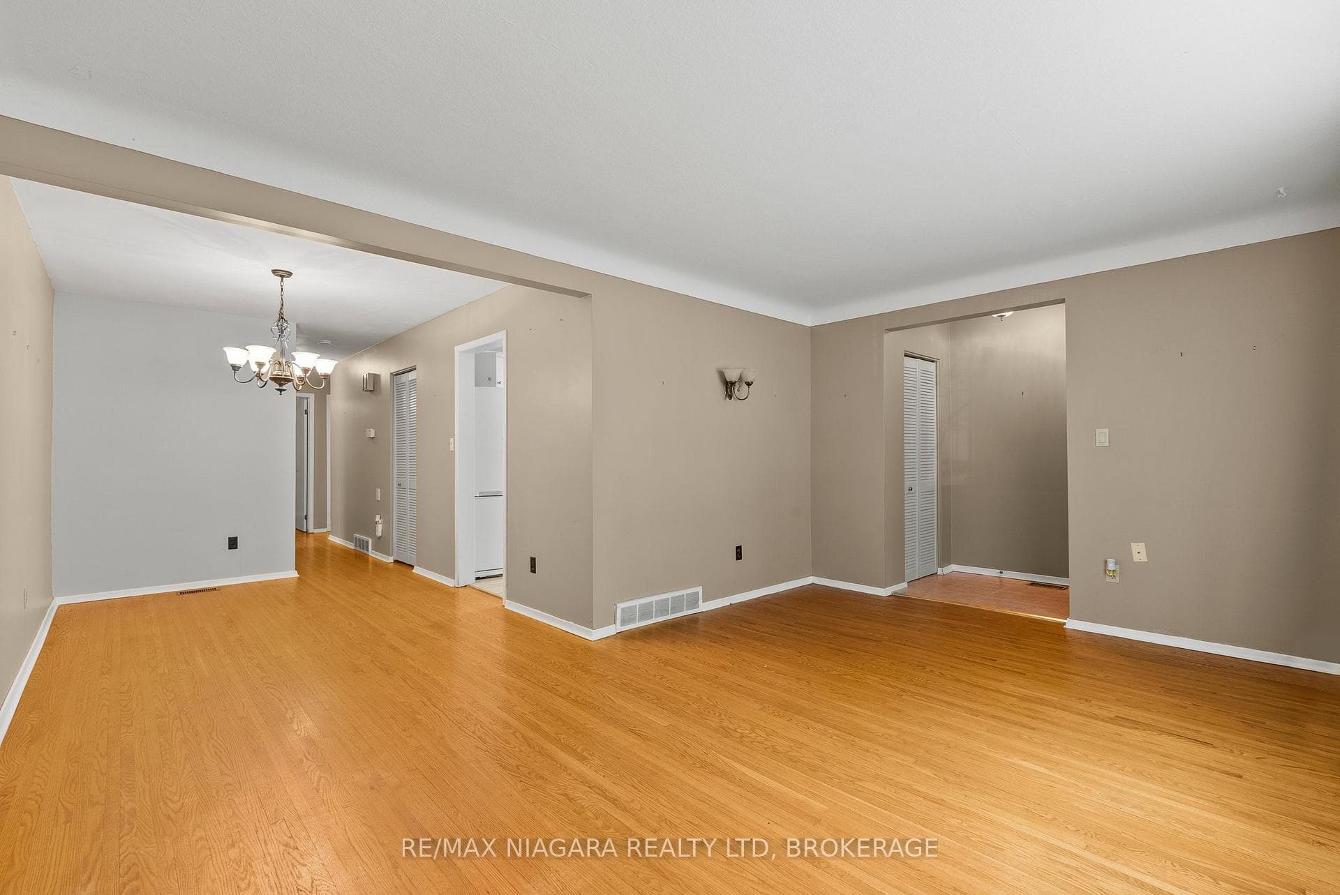6 Bedford Court photo 12
