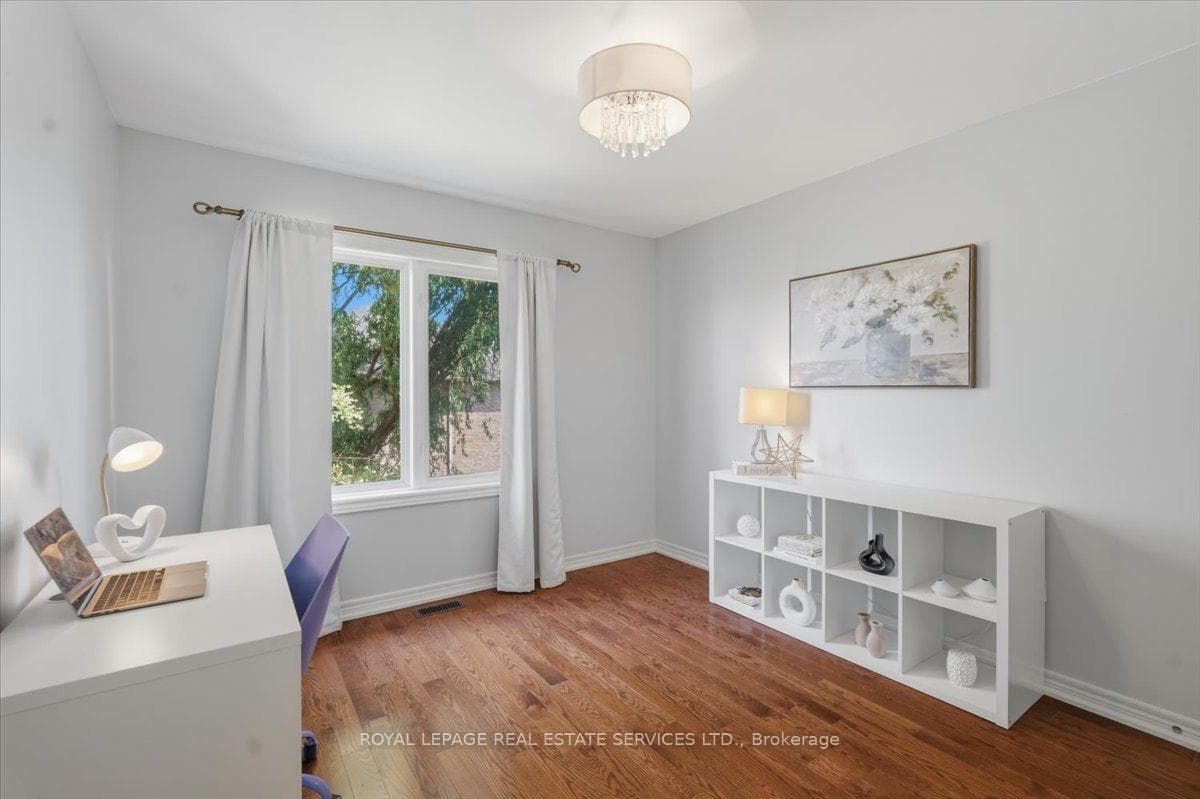 3343 Stocksbridge Avenue photo 26