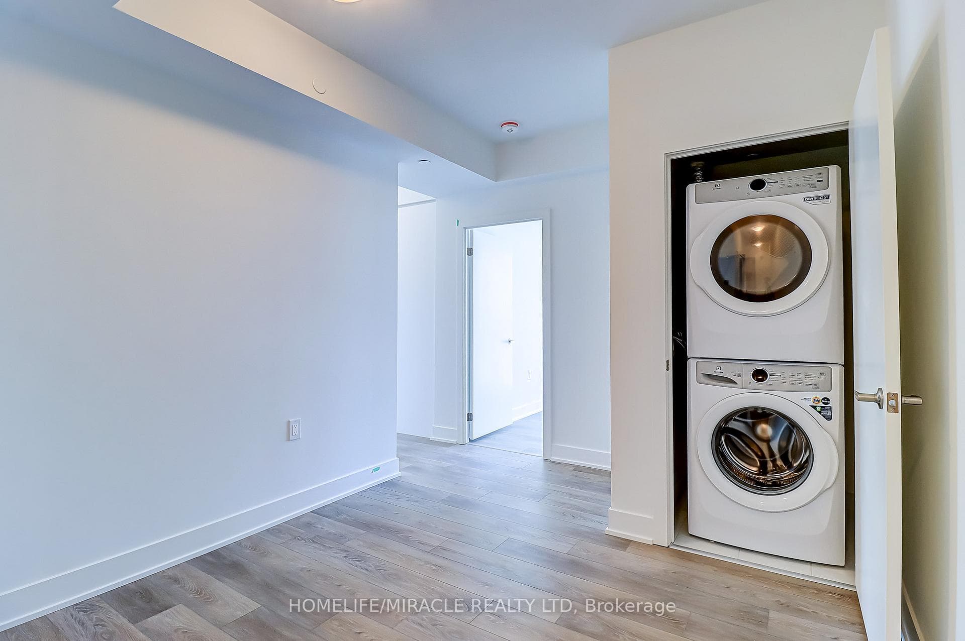 2088 James Street Unit 903 photo 20