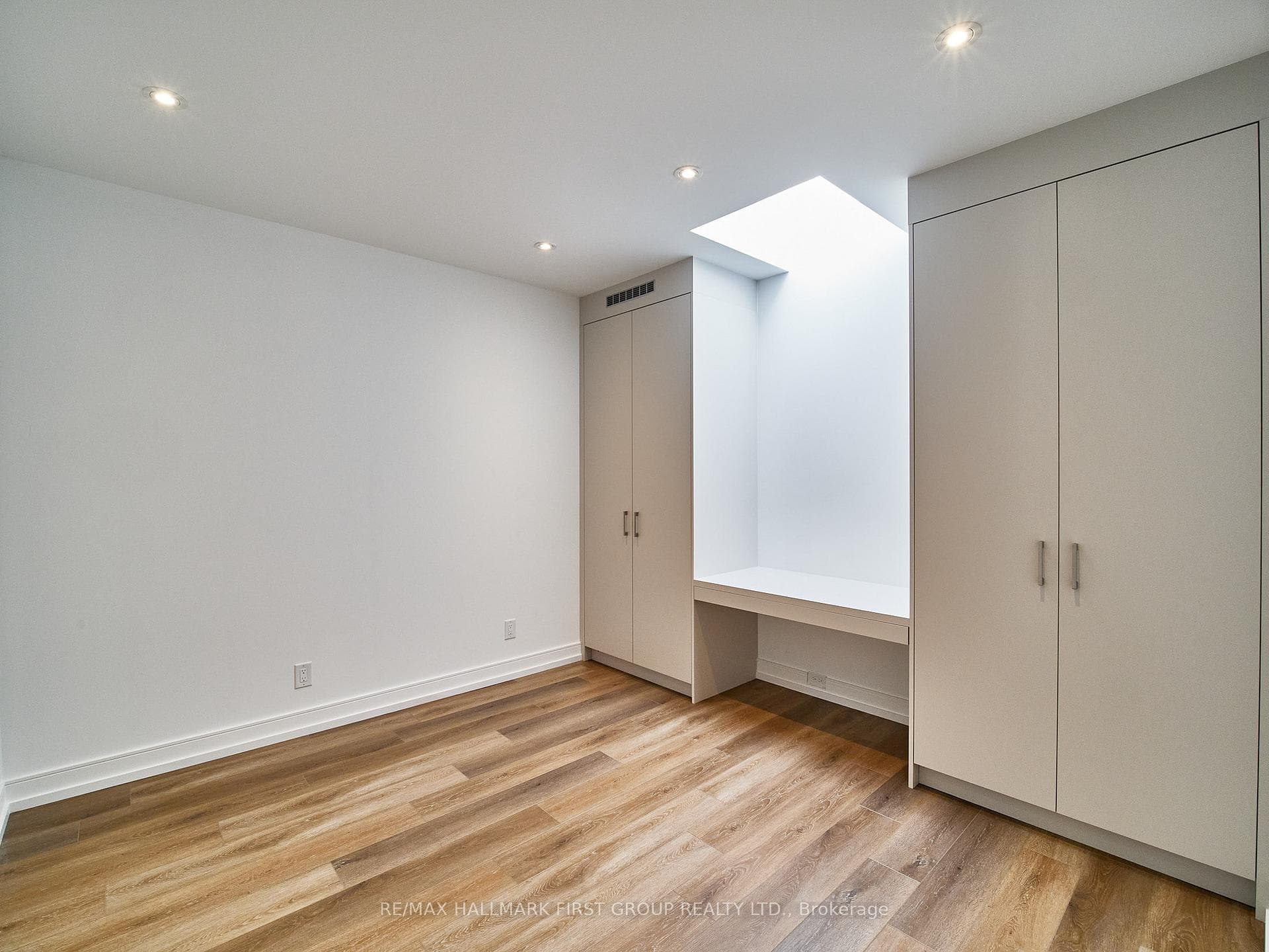 2598 Yonge Street Unit Upper photo 18