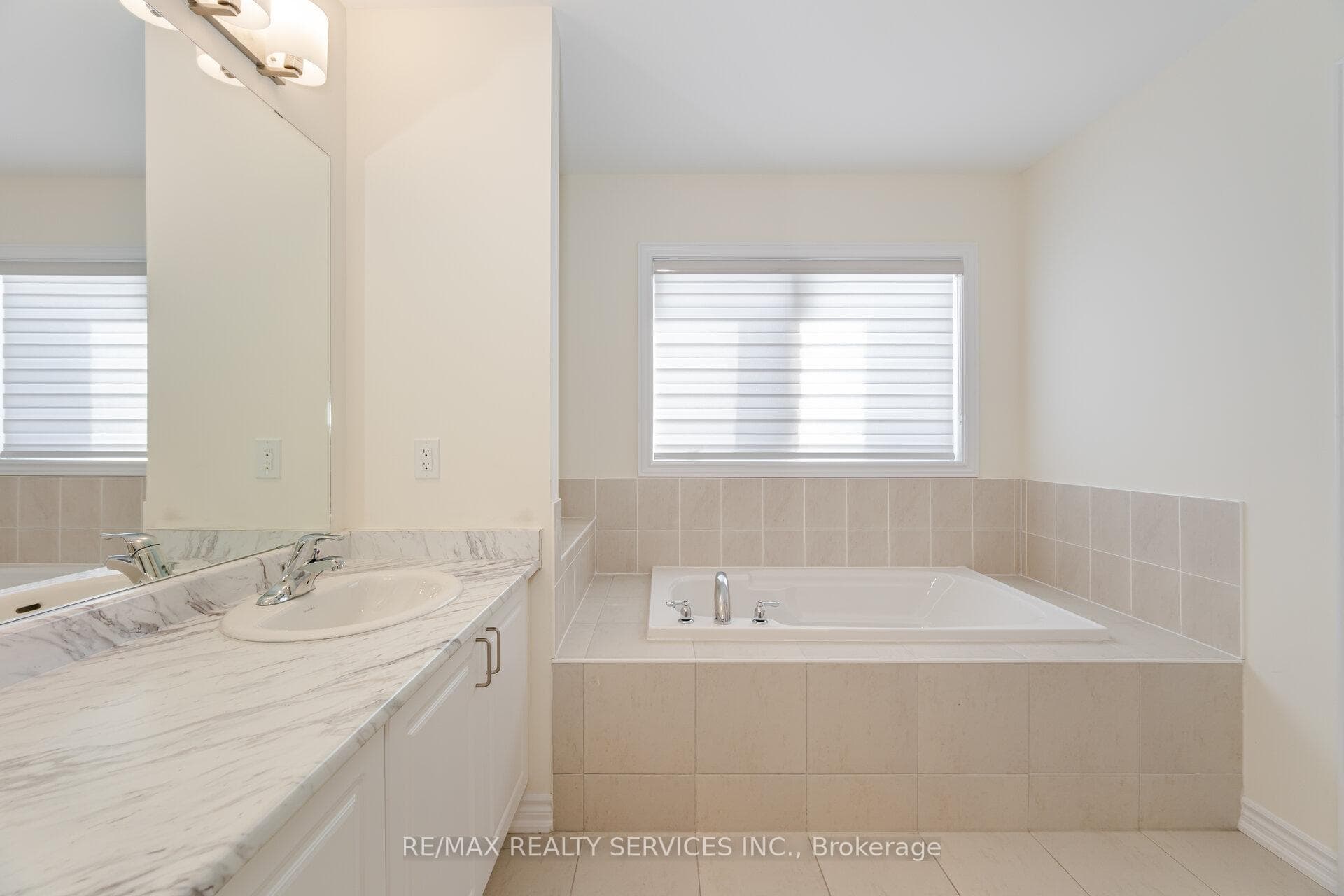 37 Royal Fern Crescent photo 19