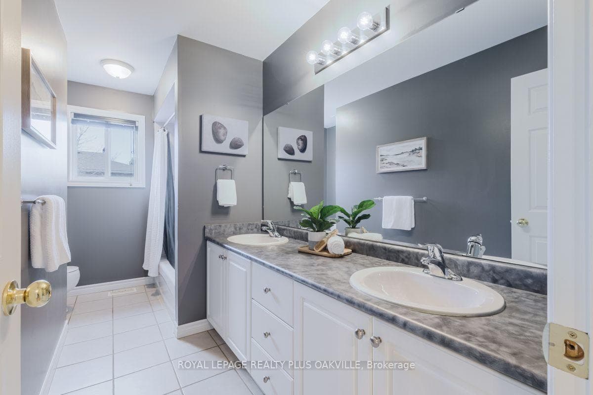16 Grayrocks Avenue photo 26